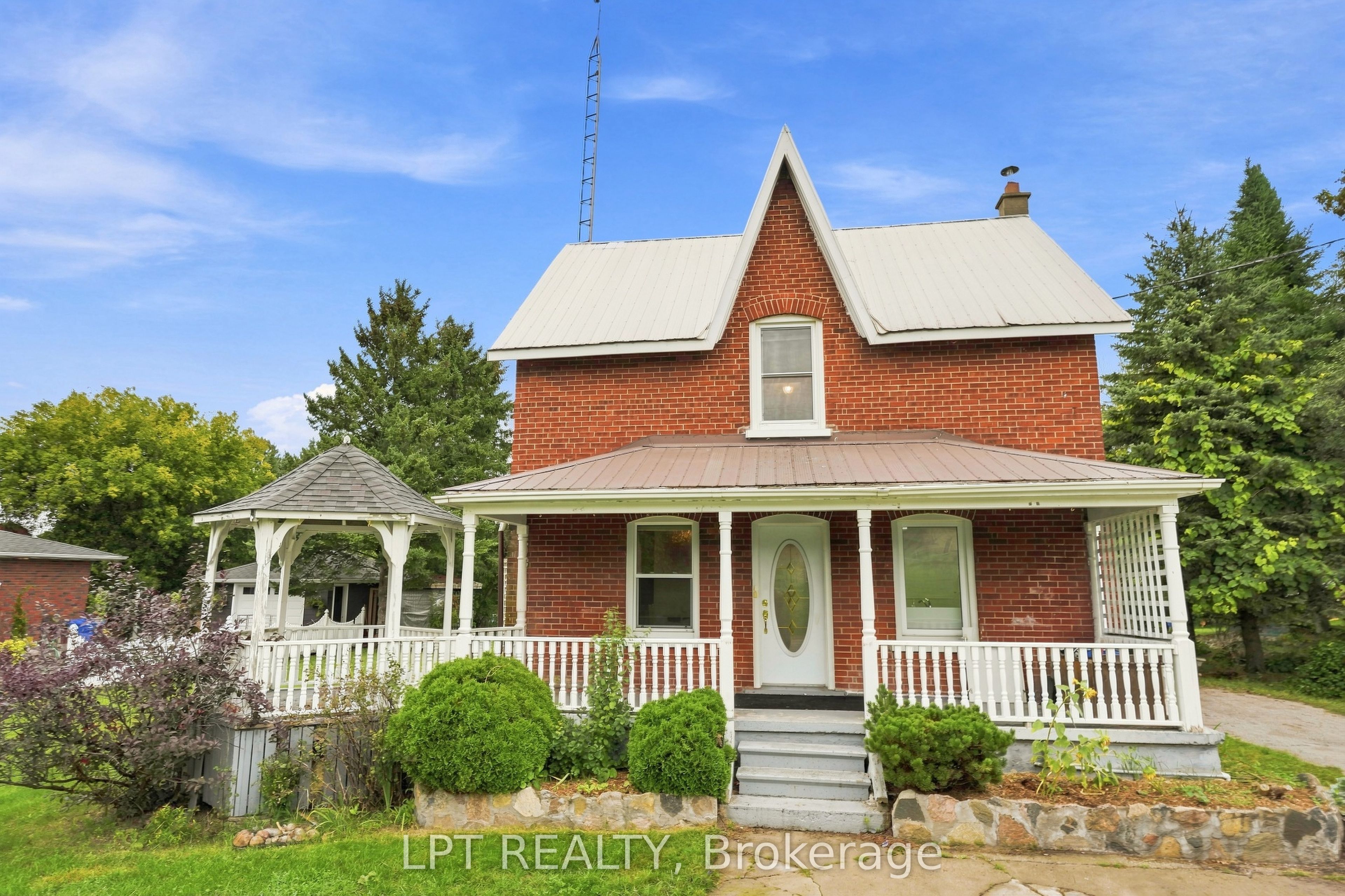 10342 Ravenshoe Road, Georgina, ON L9P 1R2