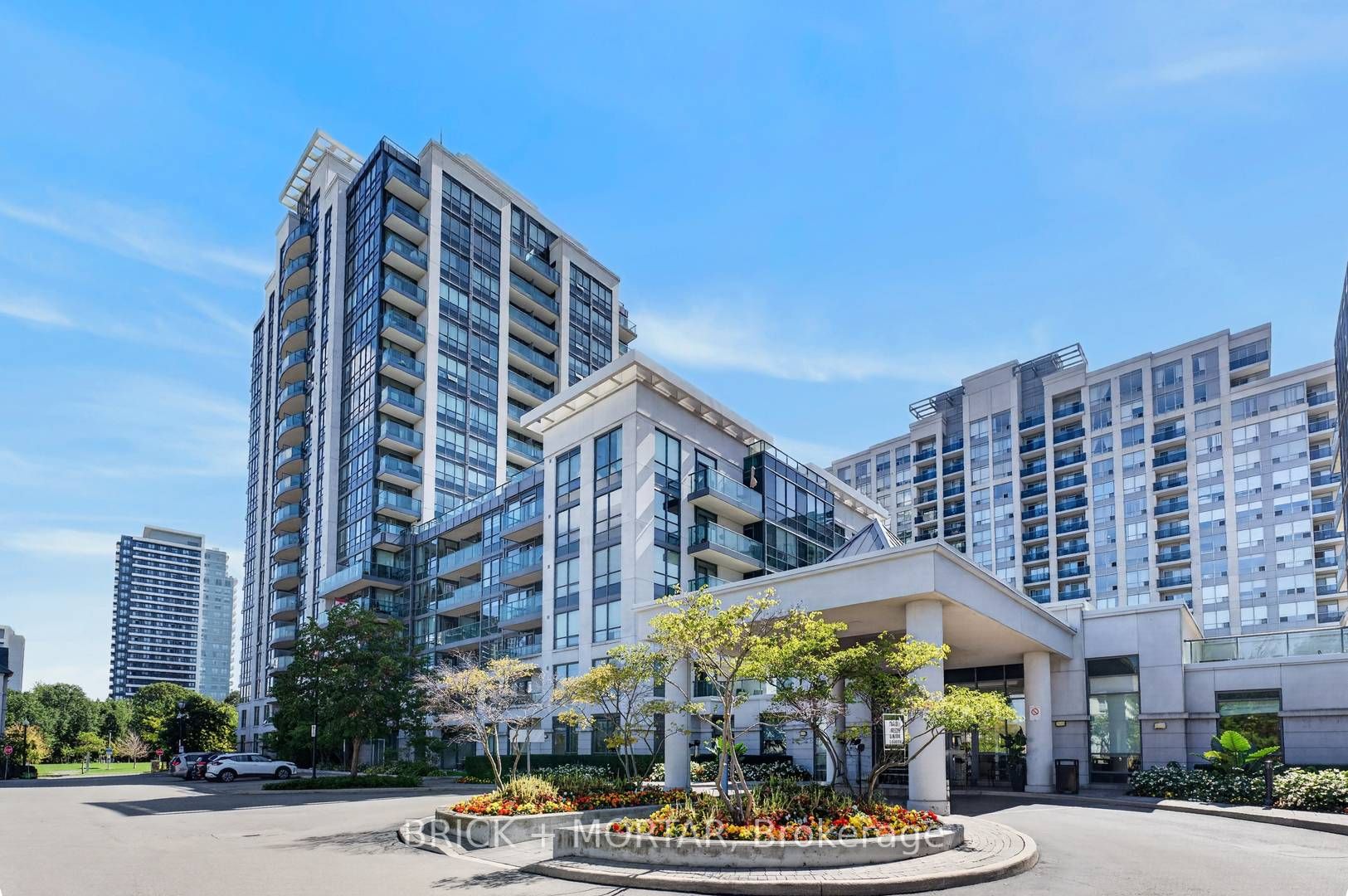 20 North Park Road 110, Vaughan, ON L4J 0G7 photo 2