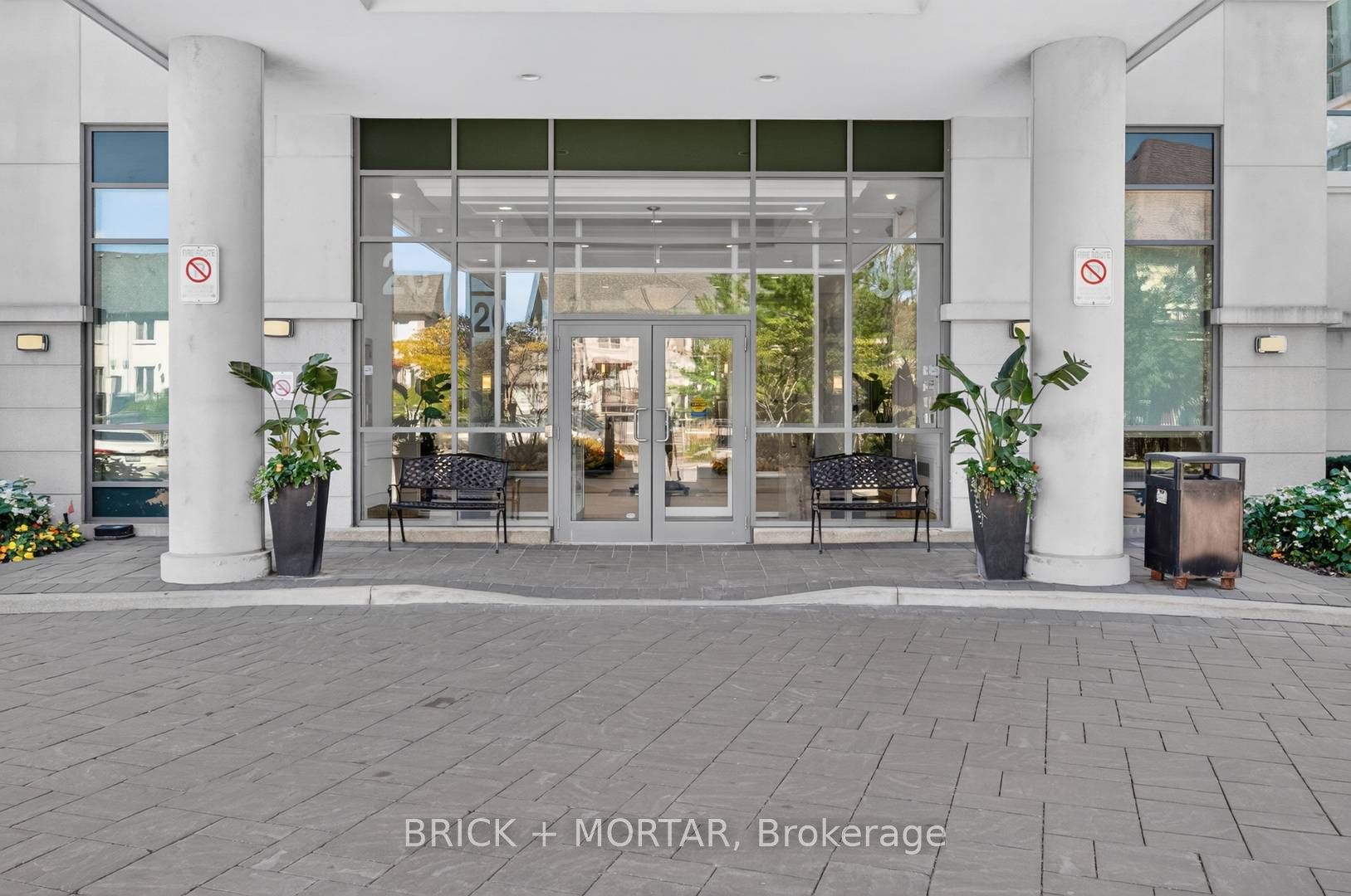20 North Park Road 110, Vaughan, ON L4J 0G7 photo 4