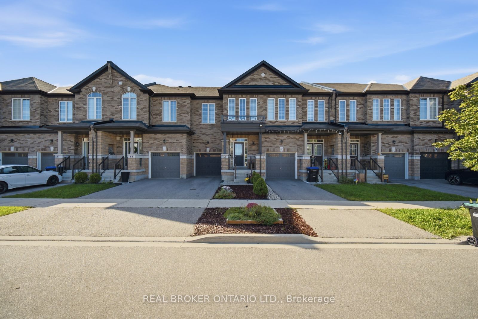 65 Blackwell Crescent, Bradford West Gwillimbury, ON L3Z 4L3