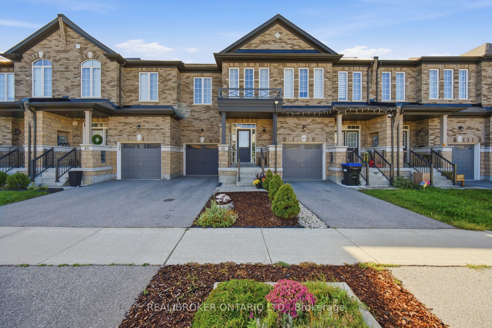 65 Blackwell Crescent, Bradford West Gwillimbury, ON L3Z 4L3 photo 2