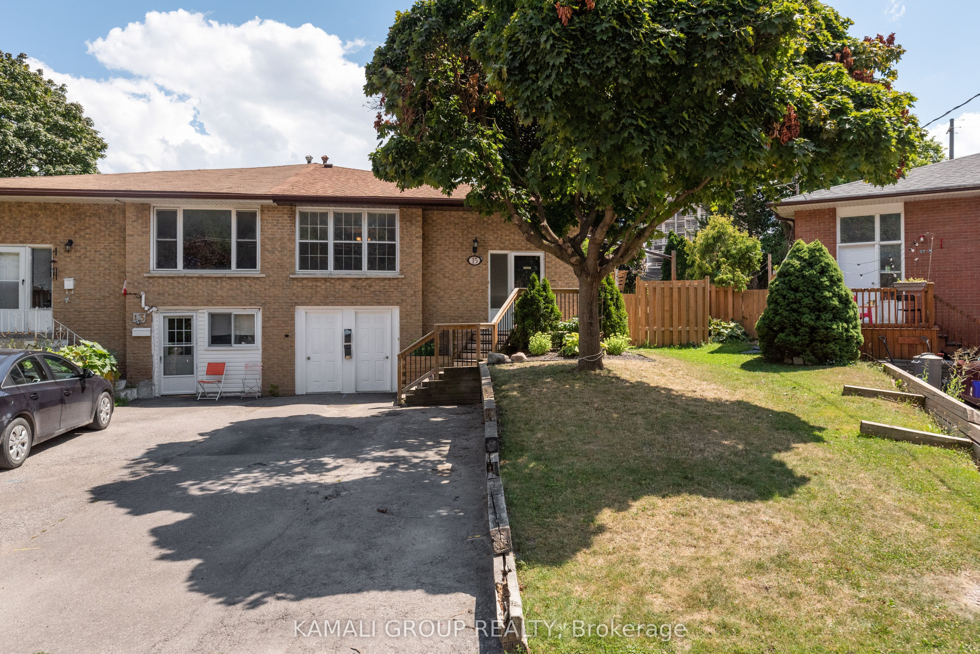15 Walter Avenue MAIN, Newmarket, ON L3Y 2T2 photo 2