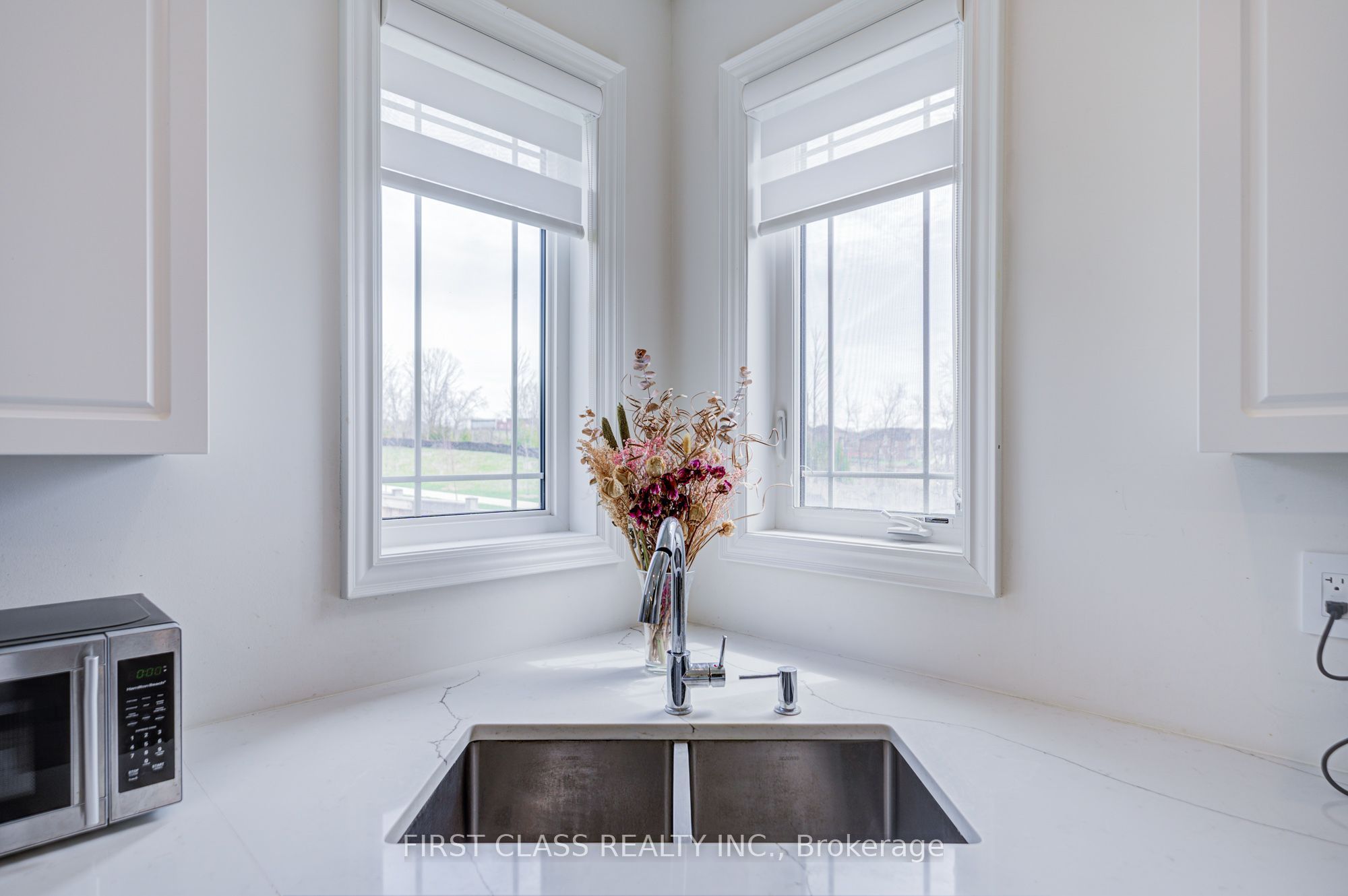 376 Seaview Heights, East Gwillimbury, ON L9N 0Y5 photo 5