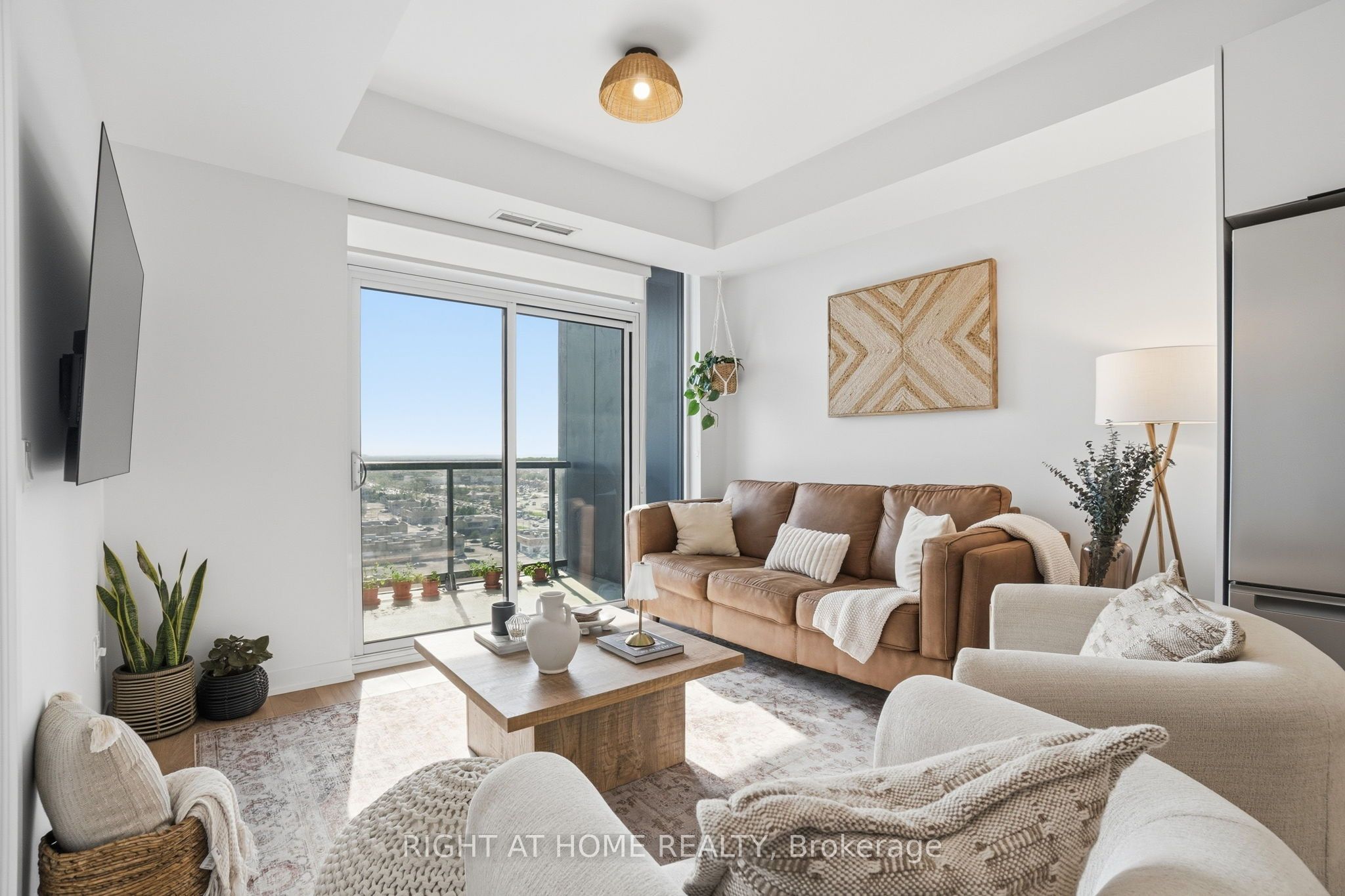 10 Abeja Street, Vaughan, ON L4K 0R4