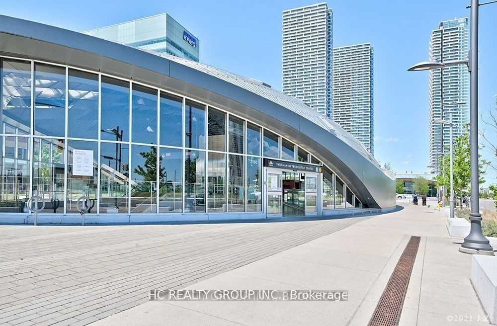 950 Portage Parkway 3815, Vaughan, ON L4K 0J7 photo 3