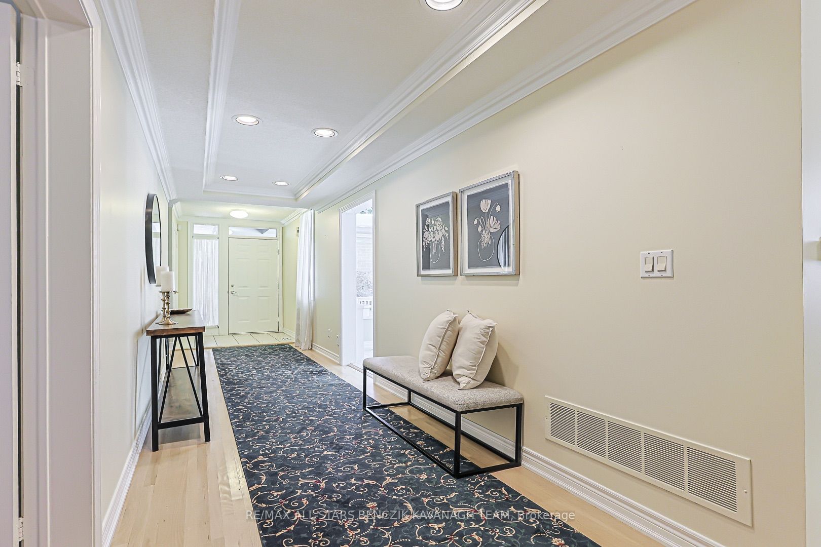 9 Warnock Green Way, Markham, ON L6E 1B5 photo 2