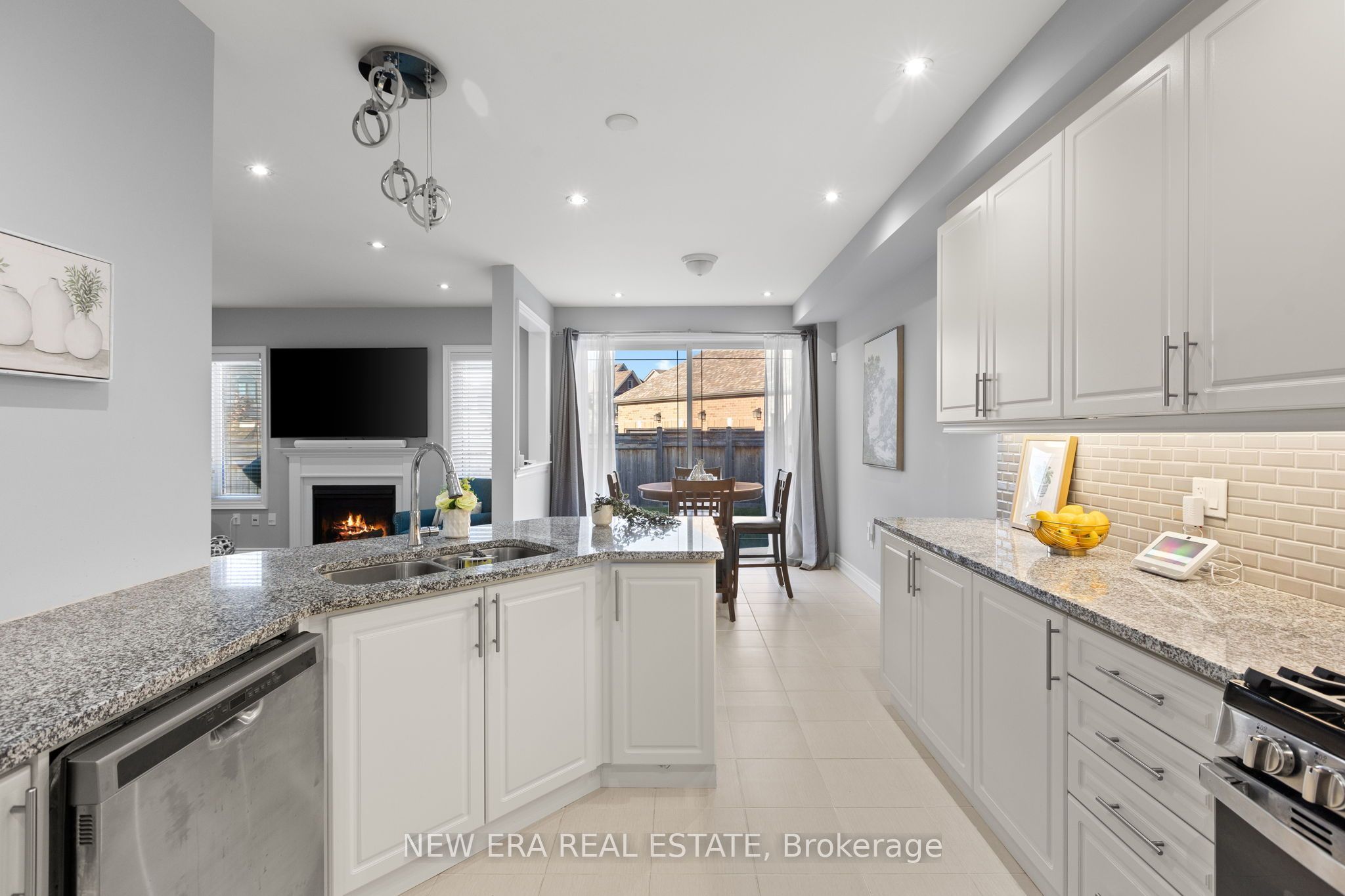 124 Walker Boulevard, New Tecumseth, ON L9R 0R1 photo 5
