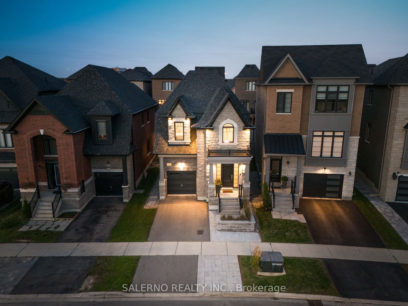 151 Vellore Park Avenue, Vaughan, ON L4H 4S5 photo 3