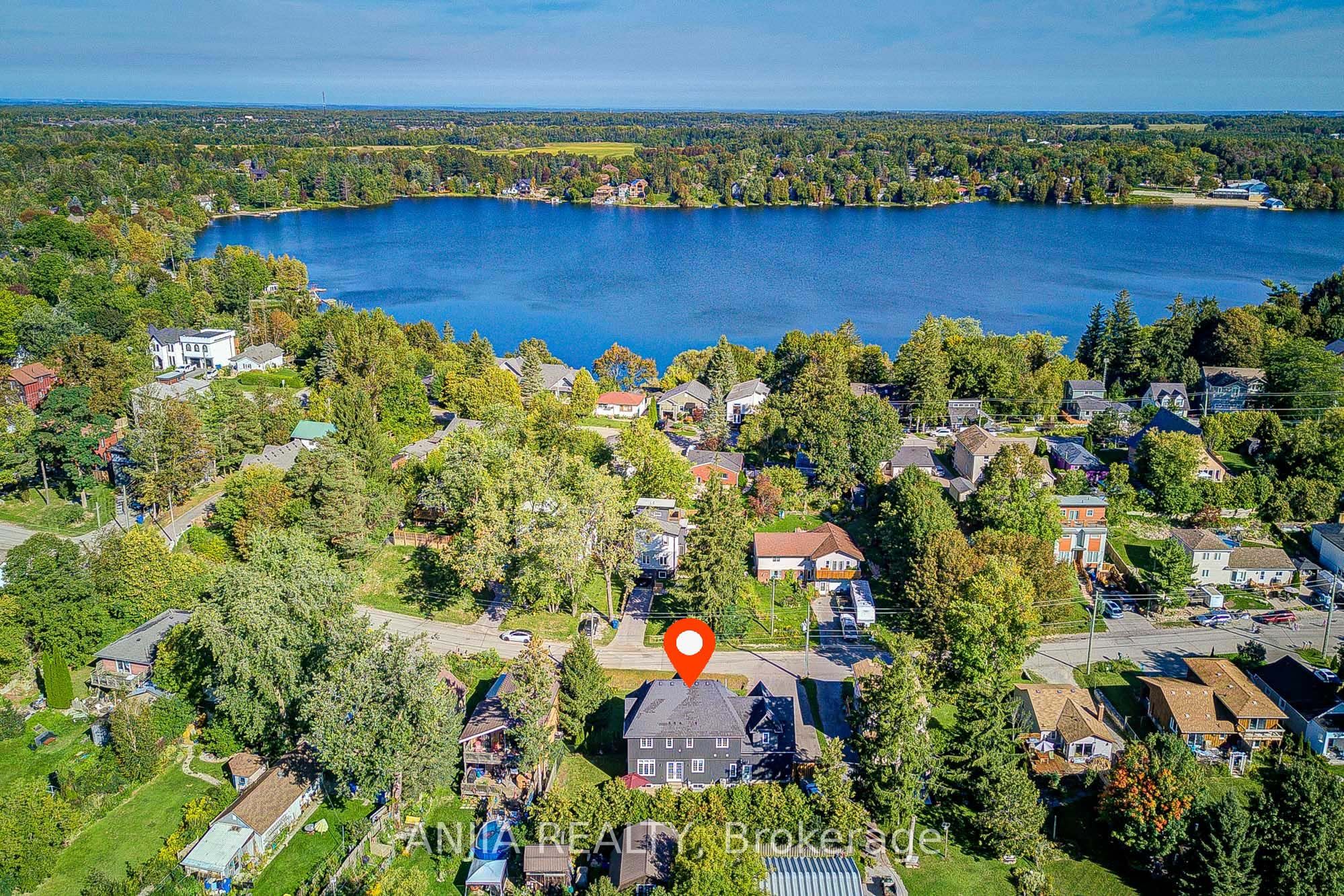 41 Valley Road, Whitchurch-Stouffville, ON L4A 2X7 photo 2