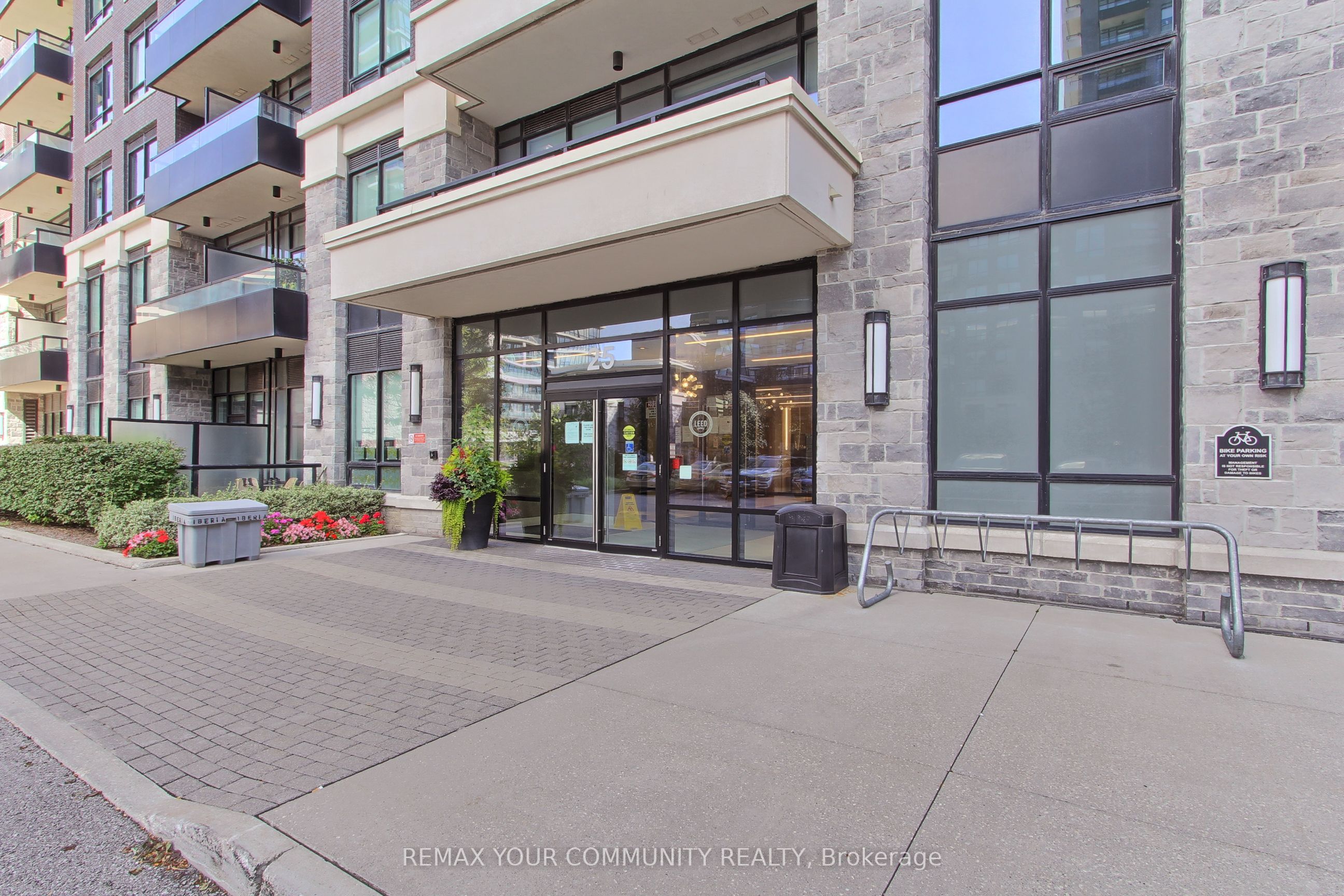 25 Water Walk Drive 307, Markham, ON L6G 0G3 photo 3