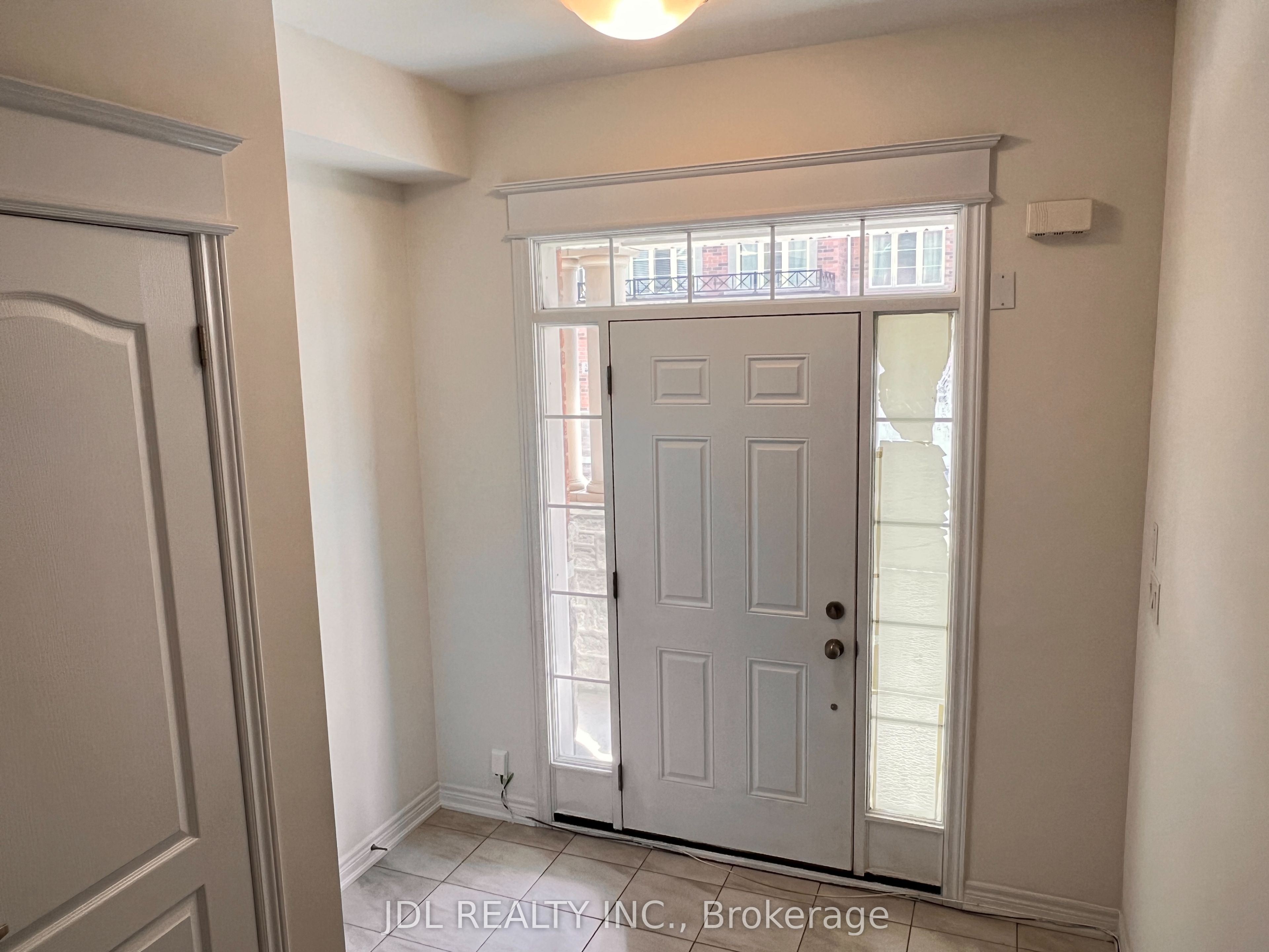 6 Twinflower Lane, Richmond Hill, ON L4E 1E7 photo 5
