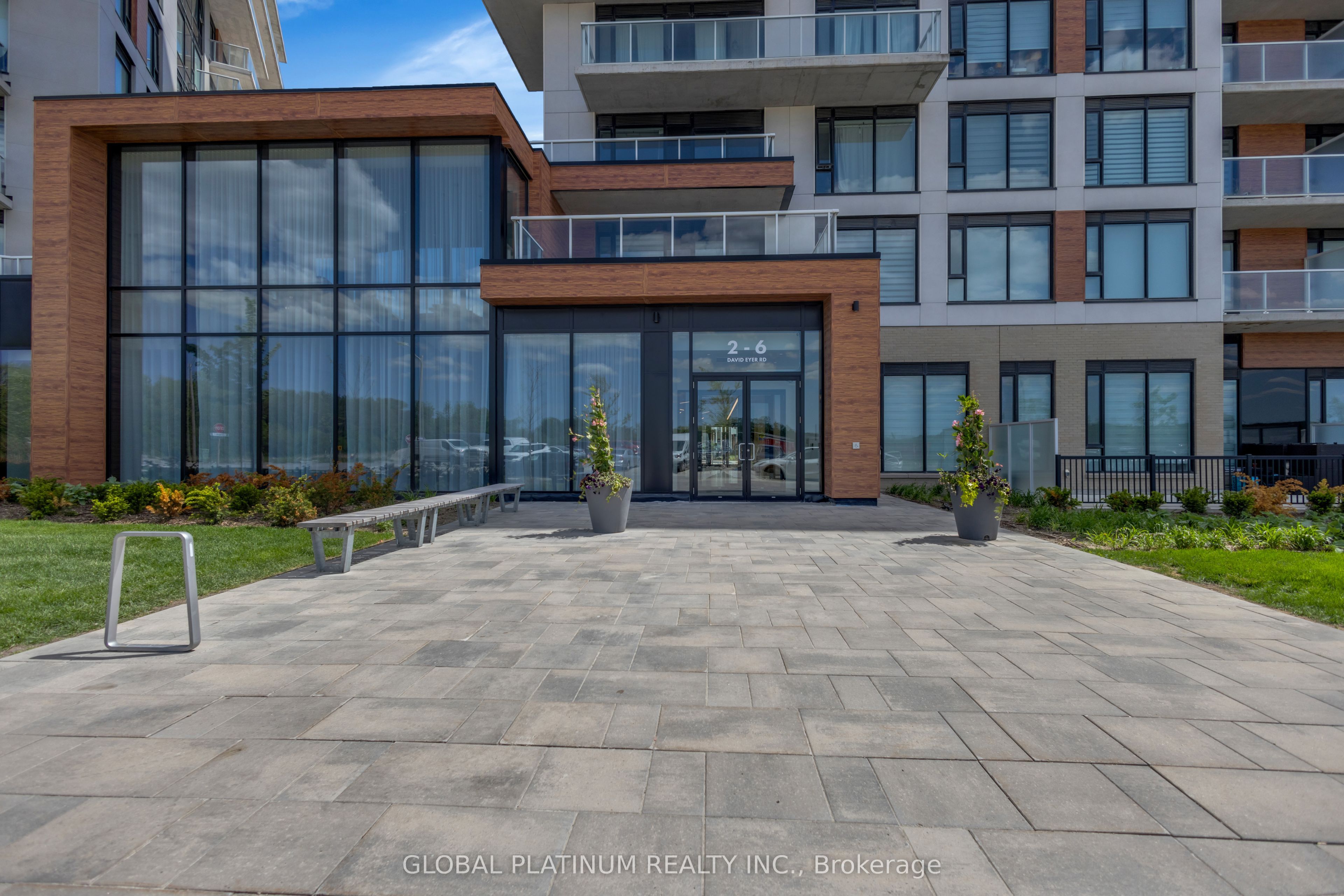 6 David Eyer Road 713, Richmond Hill, ON L4S 0N5 photo 2
