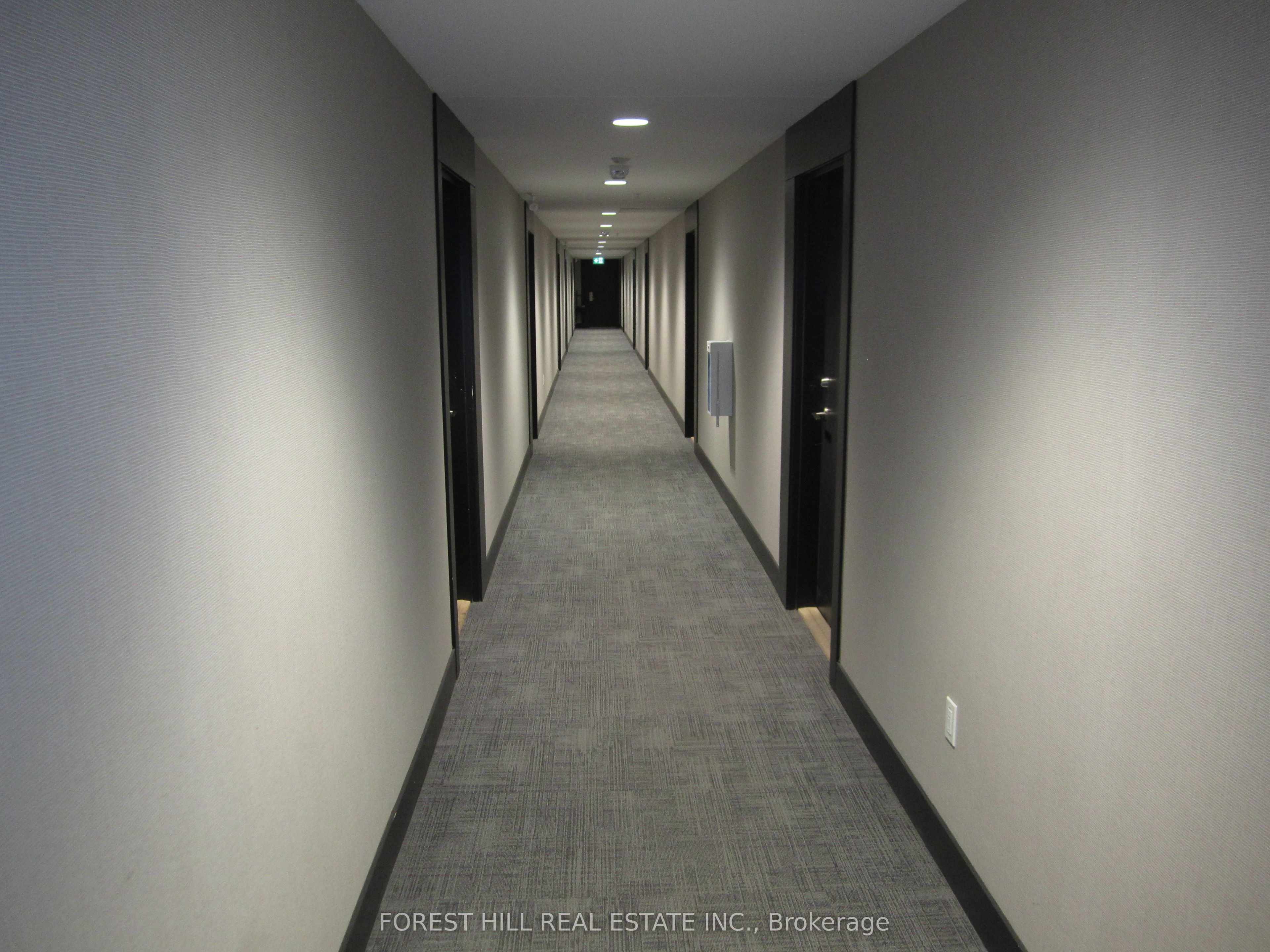 8010 Kipling Avenue 308, Vaughan, ON L4L 0M5 photo 2