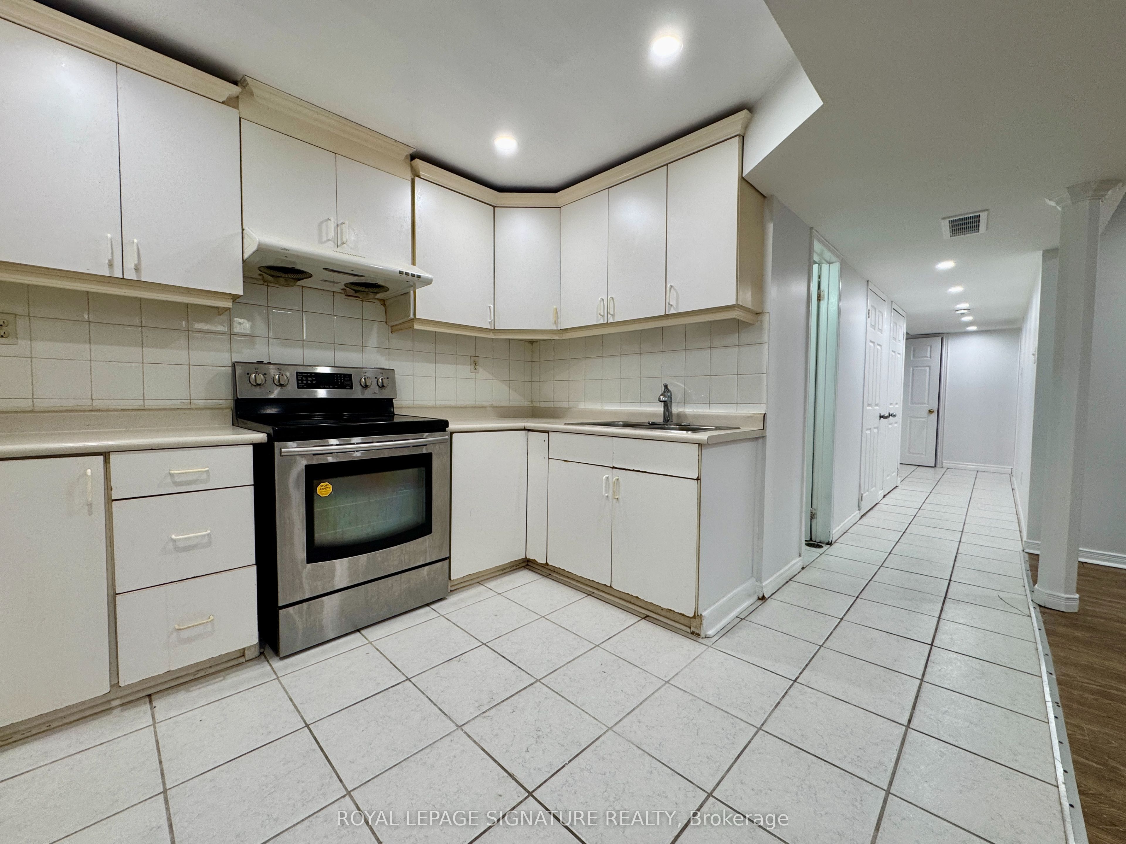 7 Timbers Circle Bsmt, Markham, ON L3S 1G1 photo 4