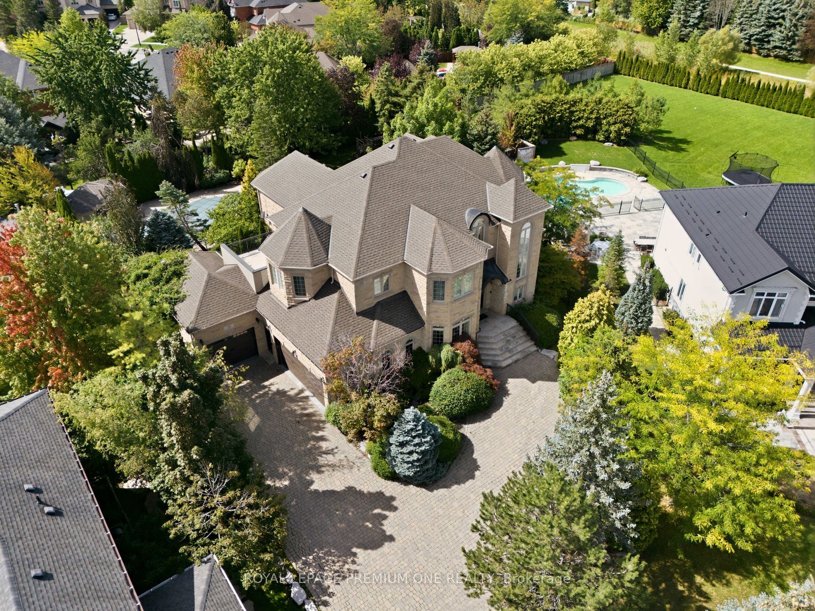 36 Northfield Court, Vaughan, ON L0J 1C0 photo 2