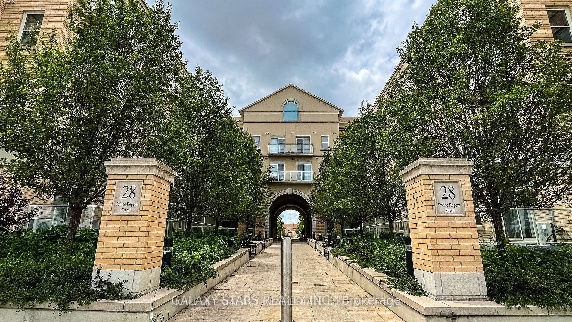 28 Prince Regent Street 337, Markham, ON L6C 0V5
