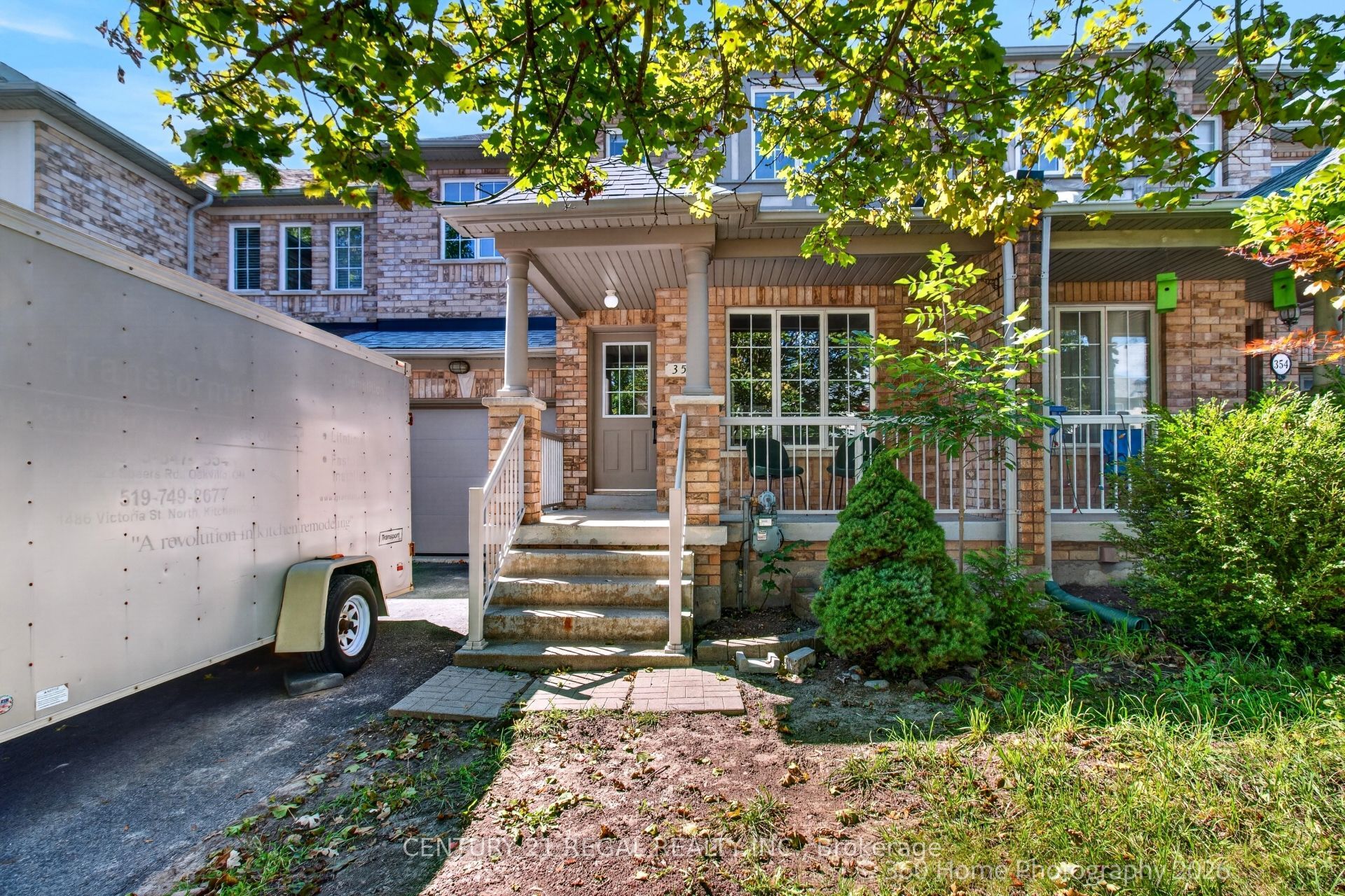 352 Flagstone Way, Newmarket, ON L3X 2R3