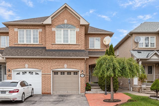 44 Gianmarco Way bsmt, Vaughan, ON L6A 3J3