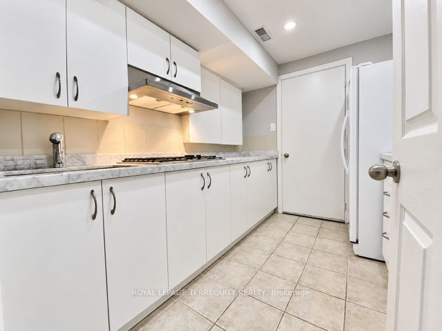 44 Gianmarco Way bsmt, Vaughan, ON L6A 3J3 photo 5