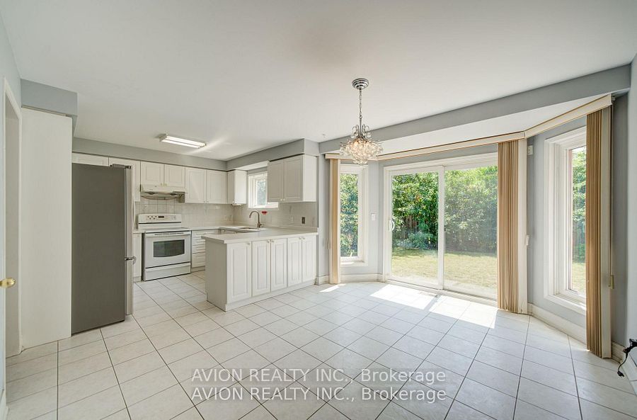 29 Charrington Crescent, Markham, ON L3R 0R2 photo 3
