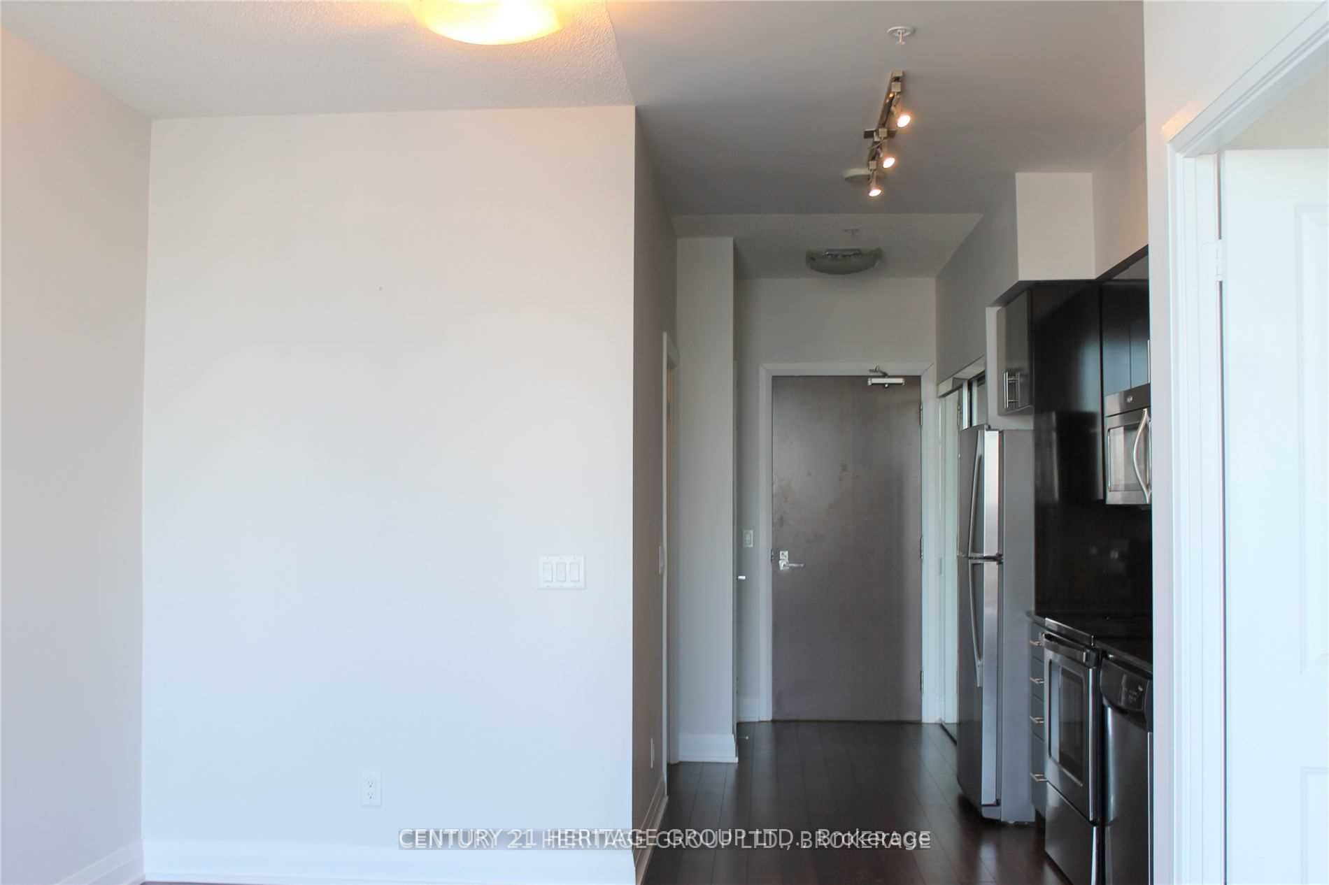75 North Park Road E PH3, Vaughan, ON L4J 0H8 photo 4