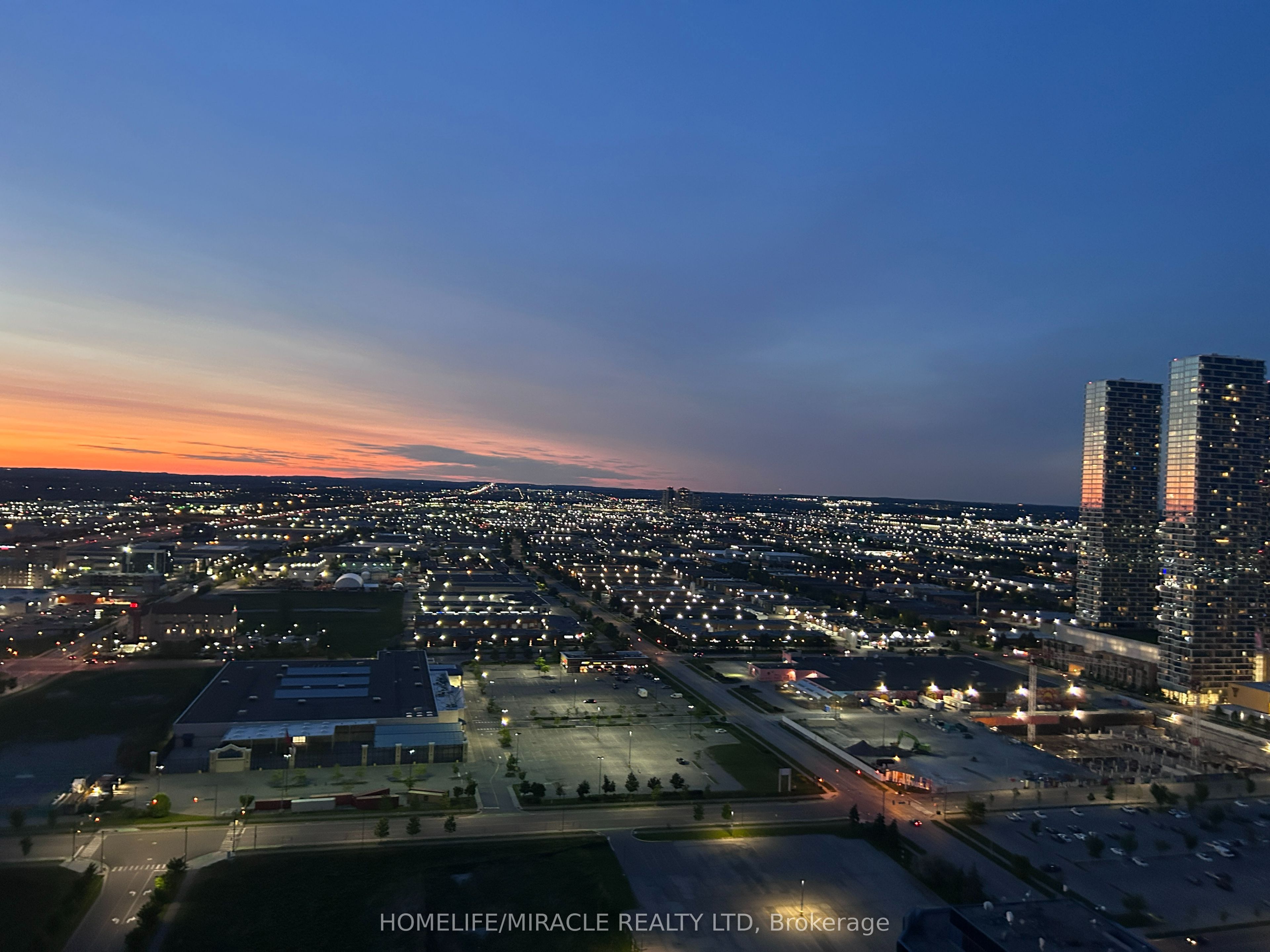 225 Commerce Street 3708, Vaughan, ON L4K 5Z7 photo 4