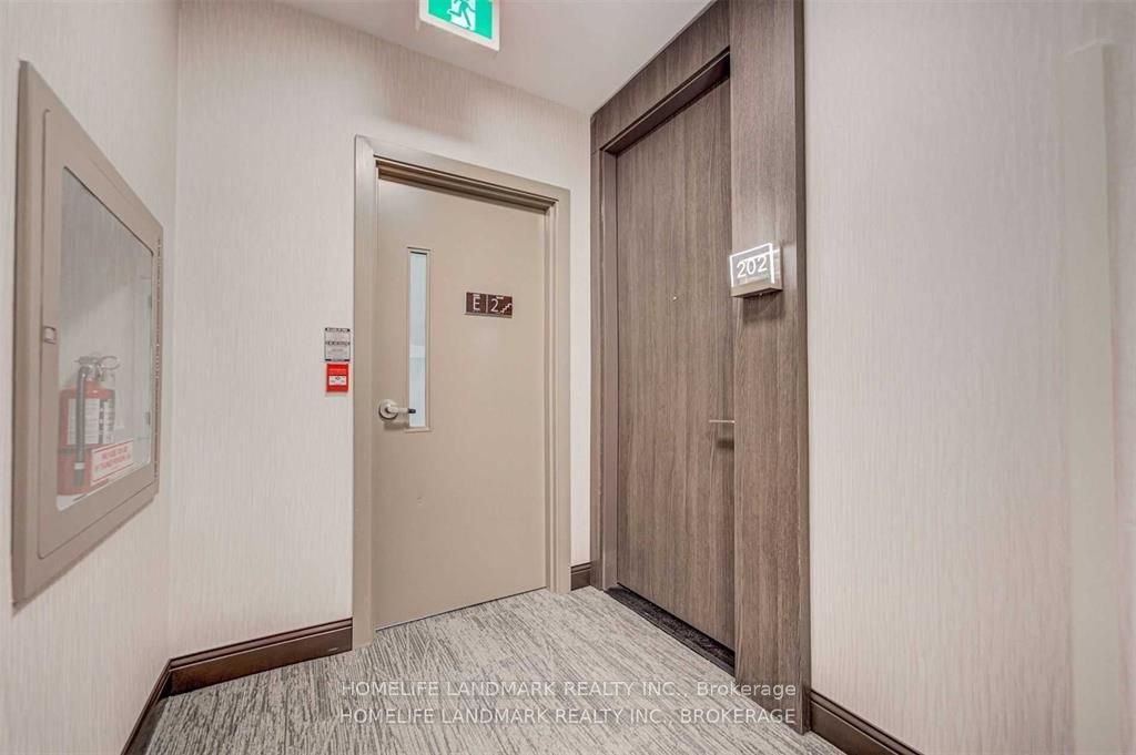 15 Water Walk Drive 202, Markham, ON L3P 1N3 photo 3