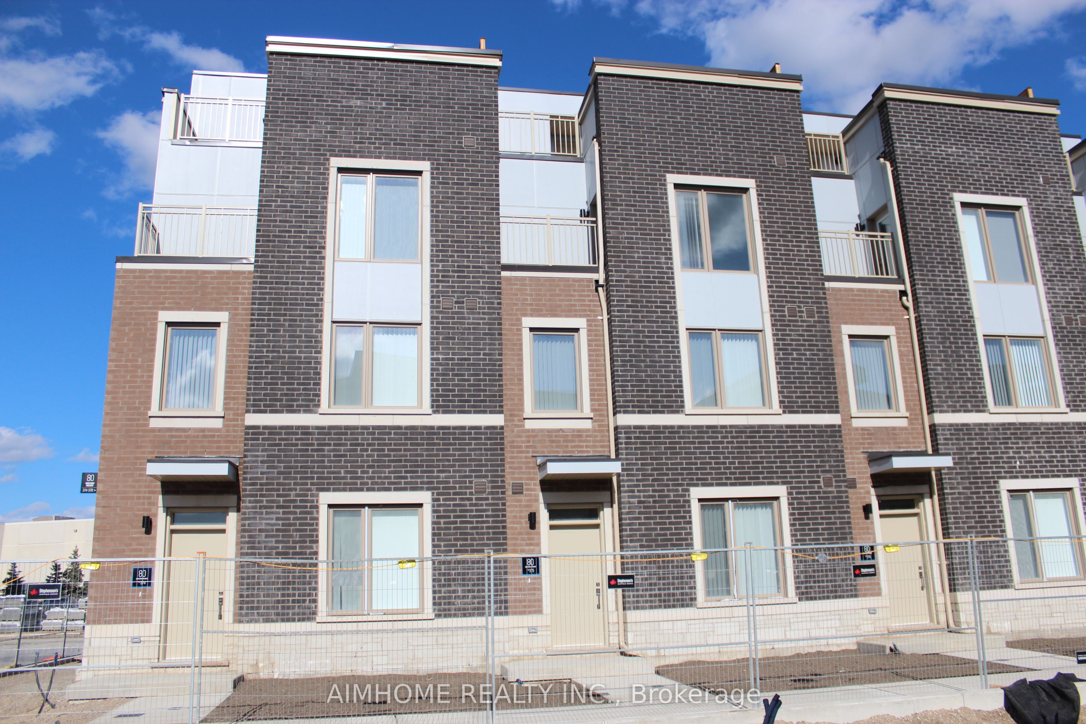 80 Honeycrisp Crescent Th375, Vaughan, ON L4K 0N7