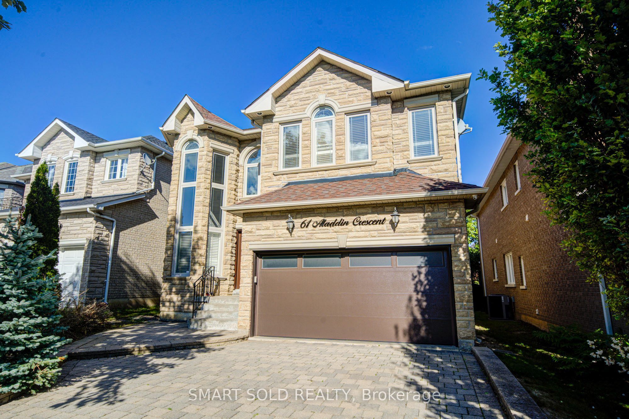 61 Aladdin Crescent, Richmond Hill, ON L4S 2T2 photo 2