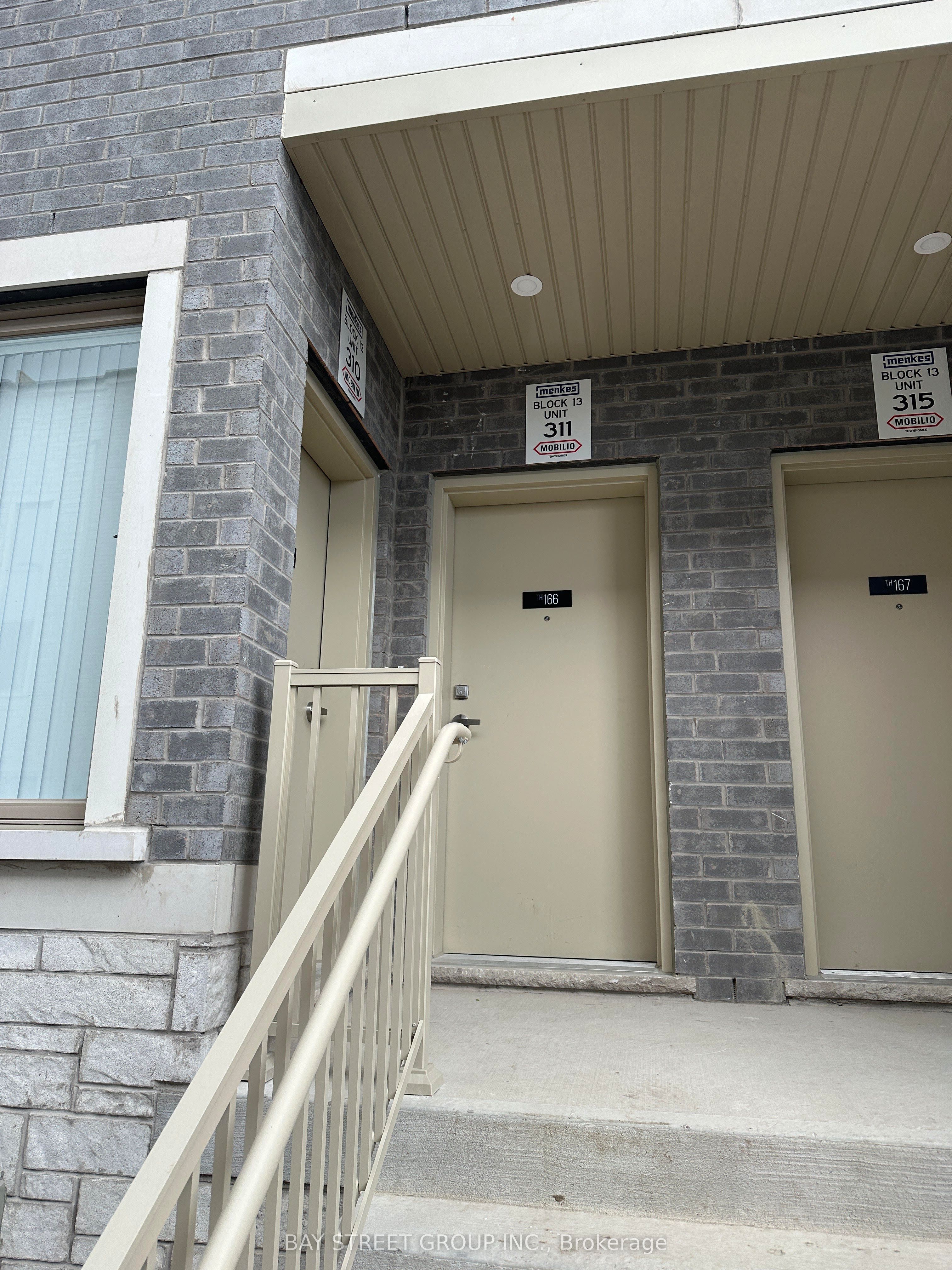 151 Honey Crisp Crescent TH166, Vaughan, ON L4K 5Z8 photo 2