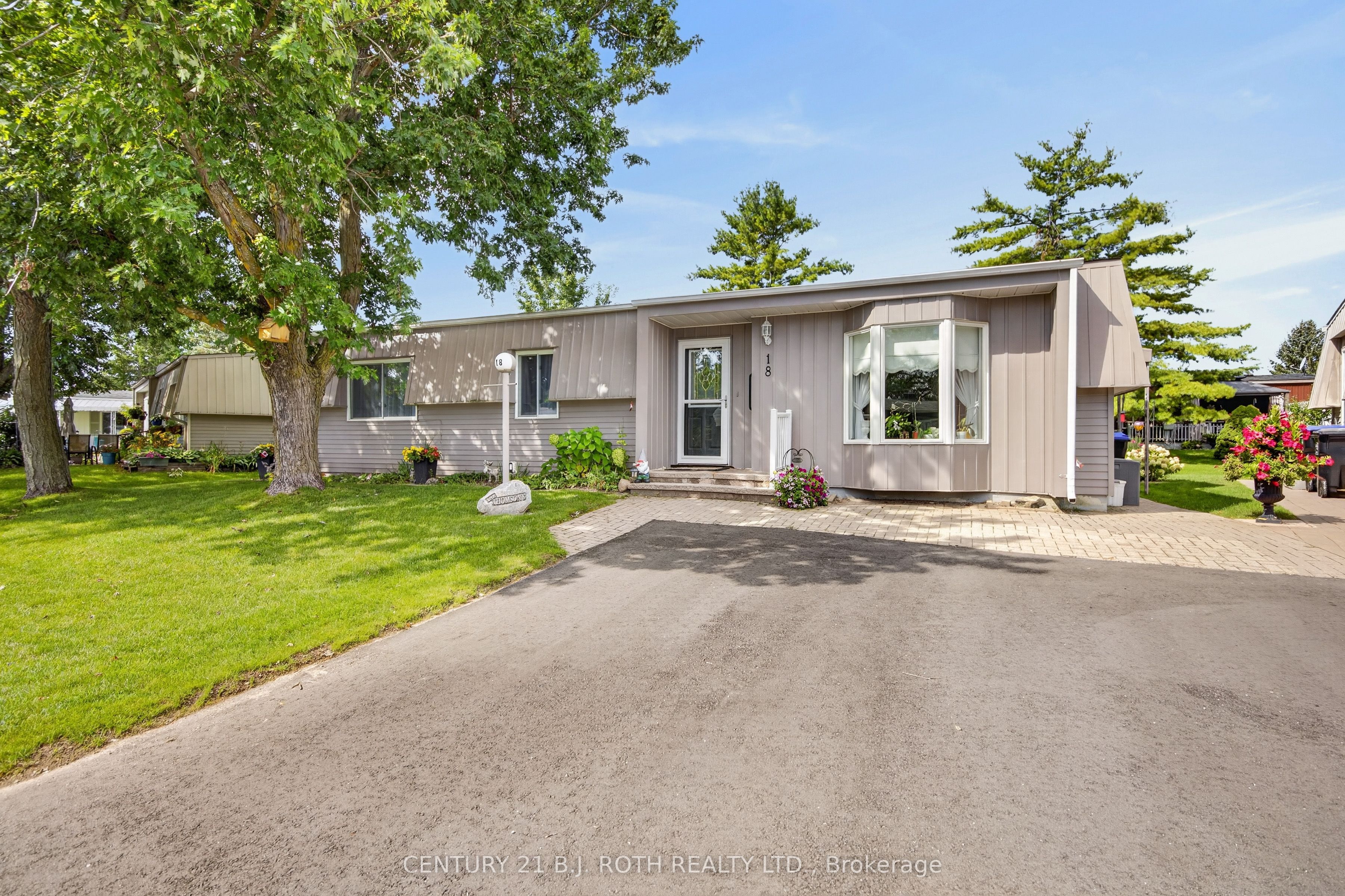 18 Belle Isle Arm, Innisfil, ON L9S 1N8
