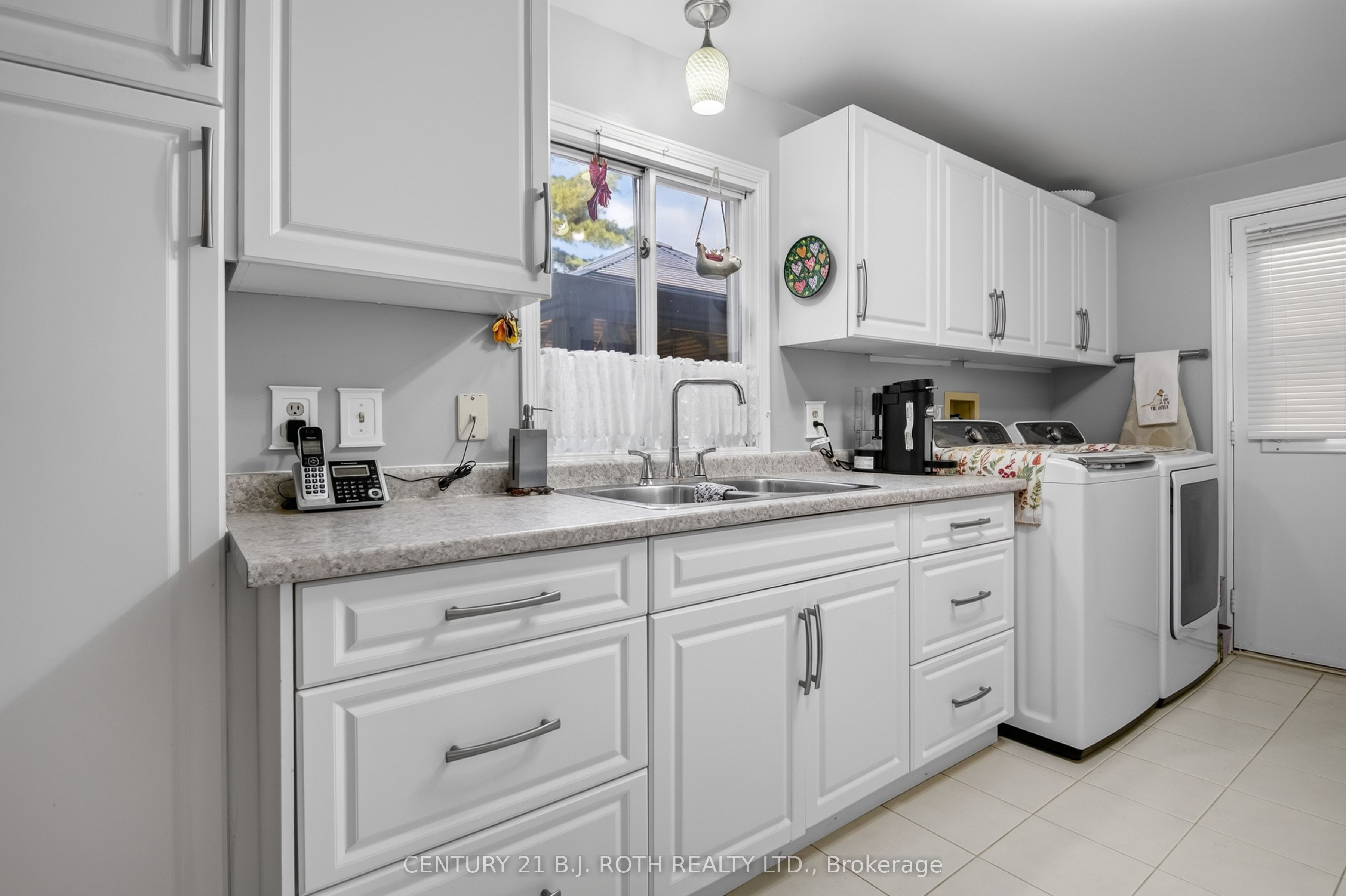 18 Belle Isle Arm, Innisfil, ON L9S 1N8 photo 5