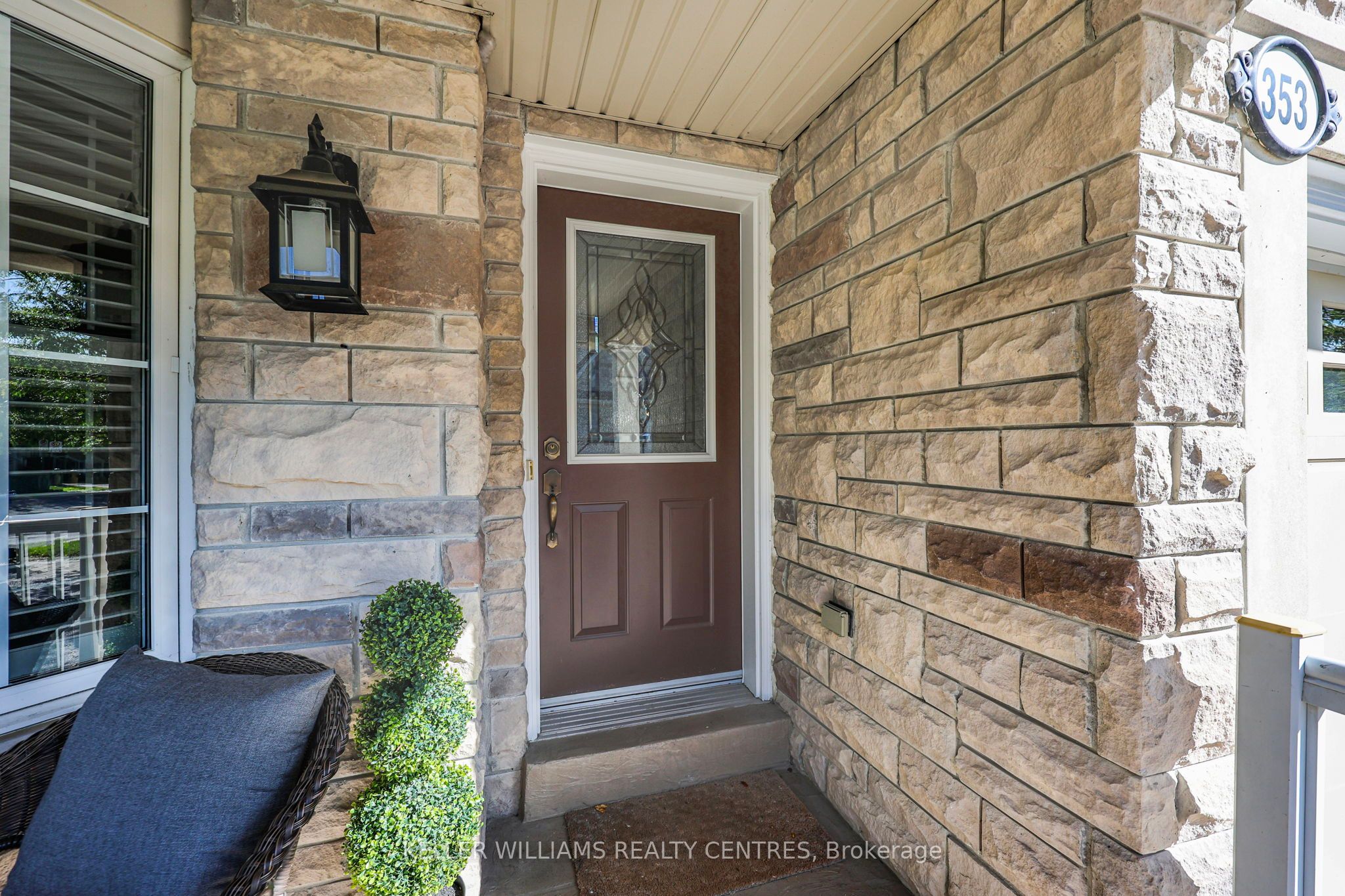353 Terry Carter Crescent 10, Newmarket, ON L3Y 9G2 photo 5