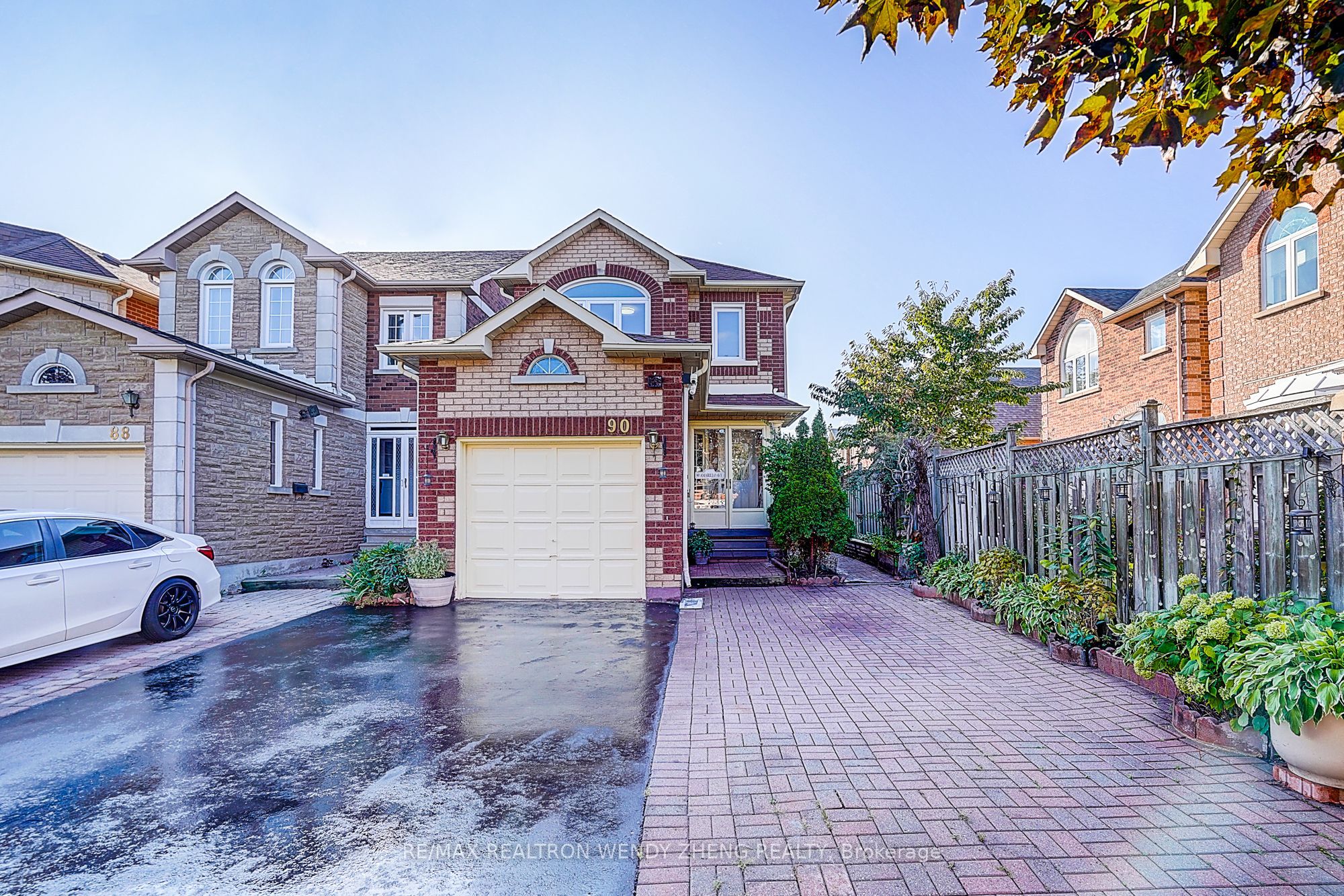 90 Amarillo Avenue, Markham, ON L3R 0V3 photo 2
