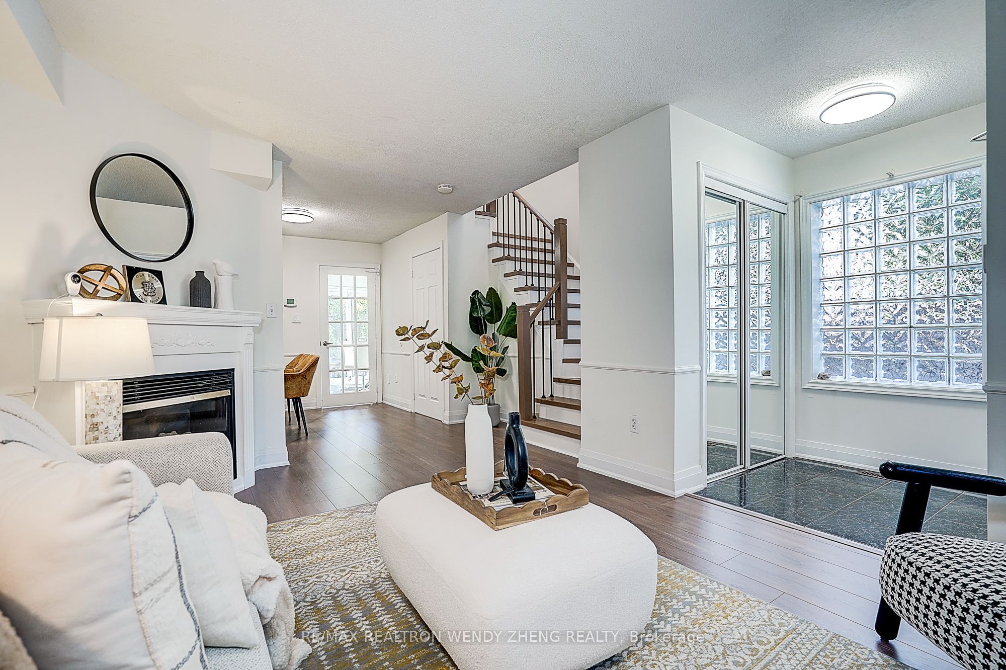 90 Amarillo Avenue, Markham, ON L3R 0V3 photo 3