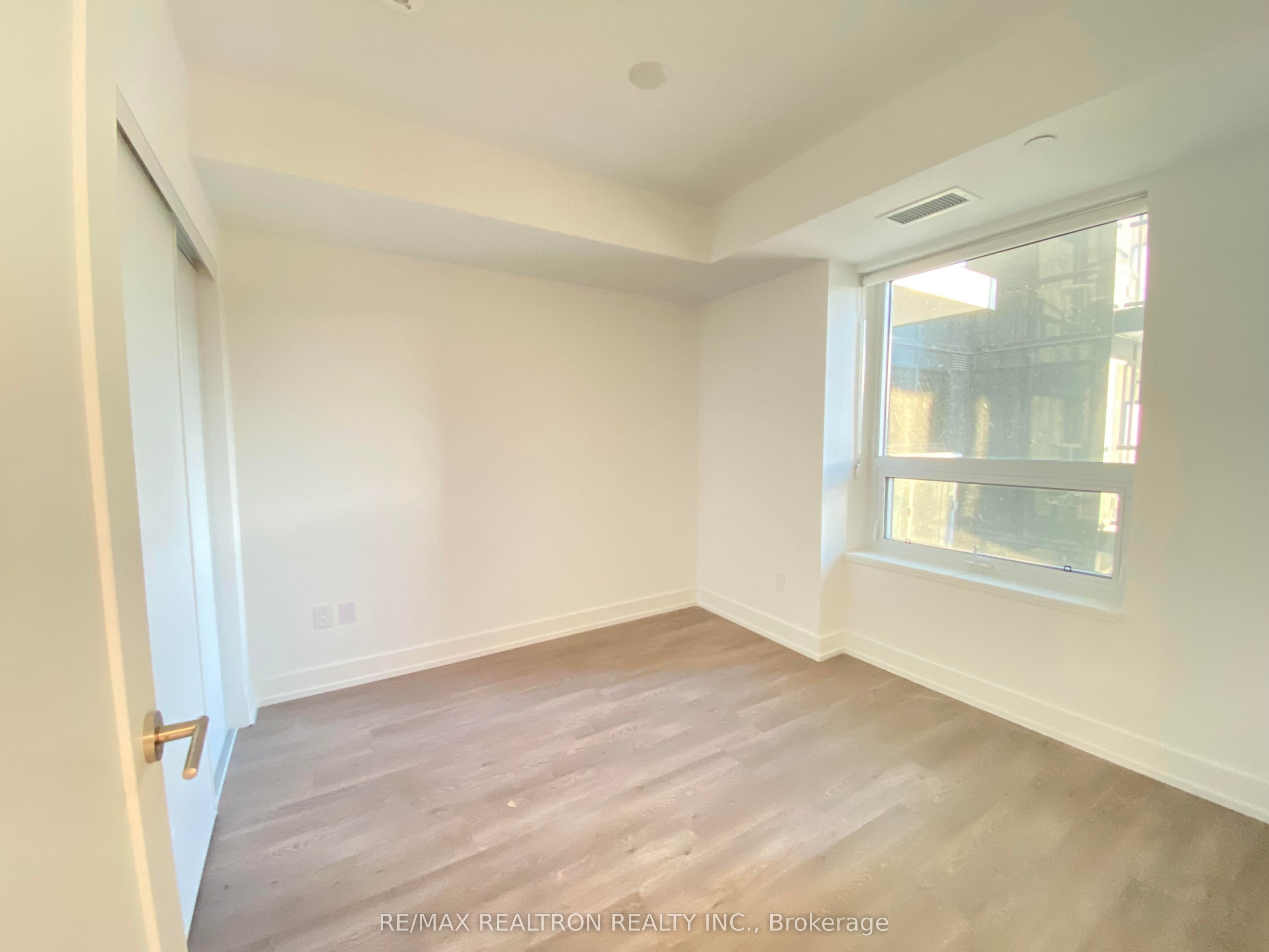 8 Cedarland Drive 925, Markham, ON L6G 0H4 photo 2