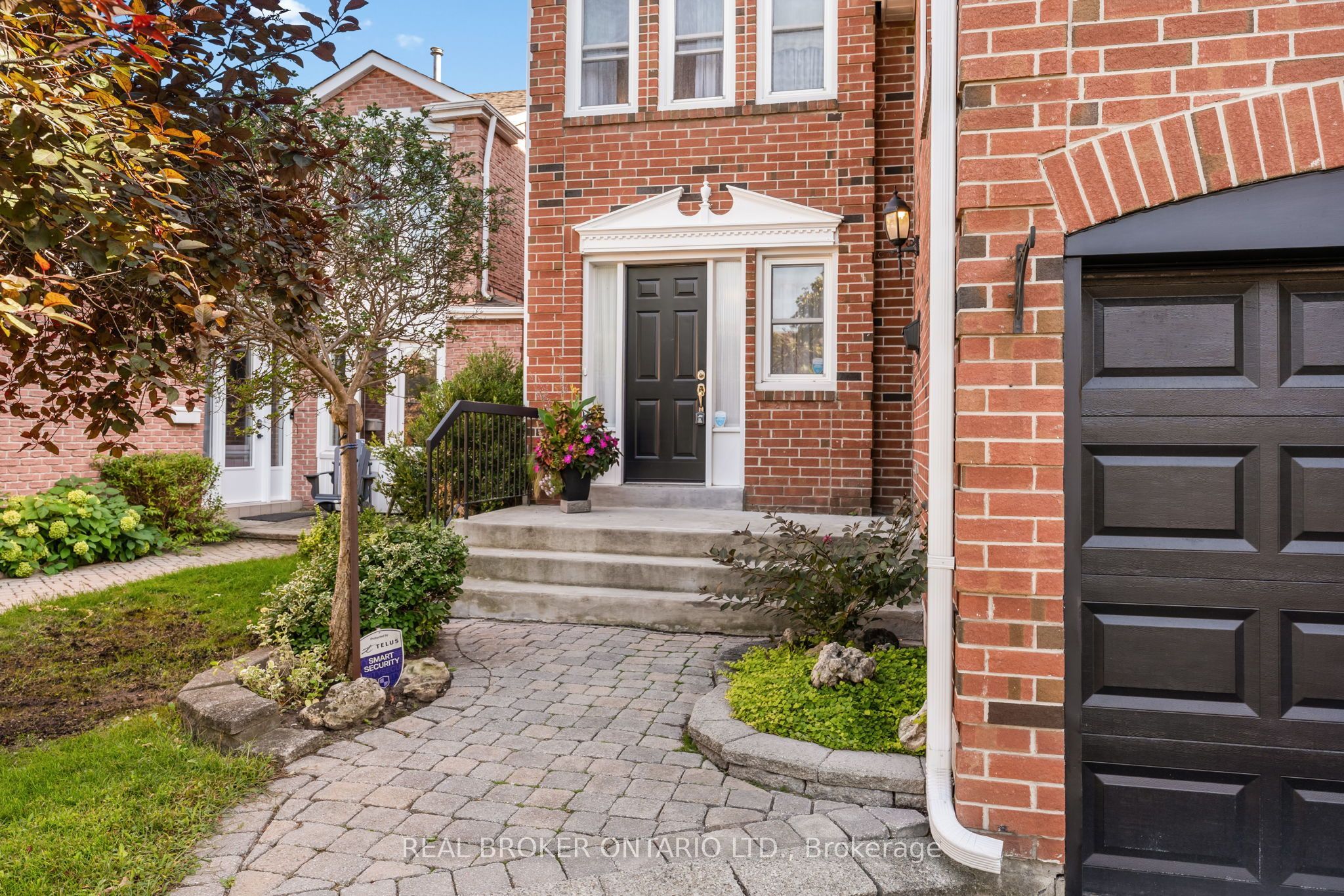 37 Jessica Gardens, Vaughan, ON L4J 3G1 photo 2