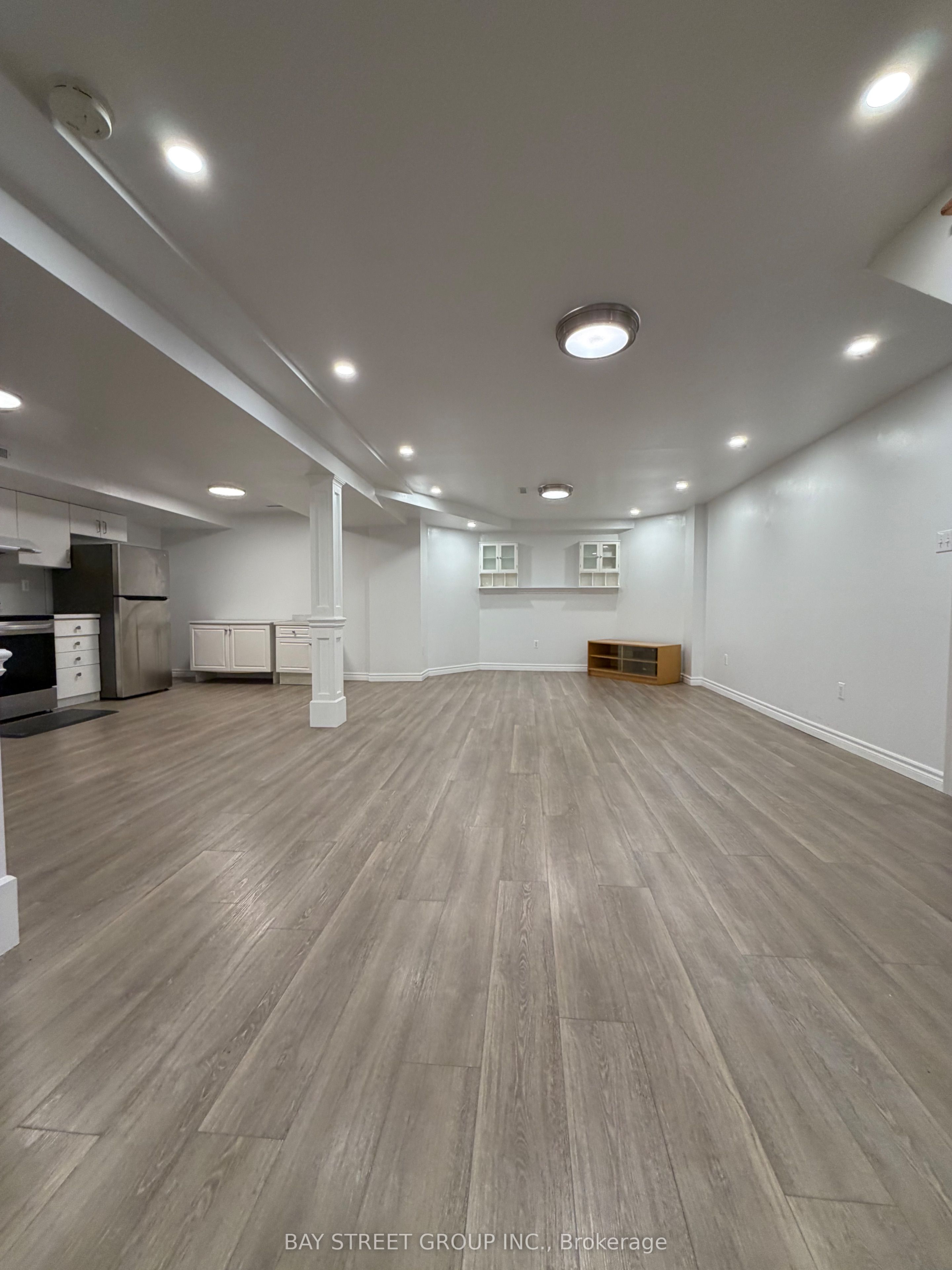 185 Manhattan Drive Basement, Markham, ON L3P 7S9 photo 2