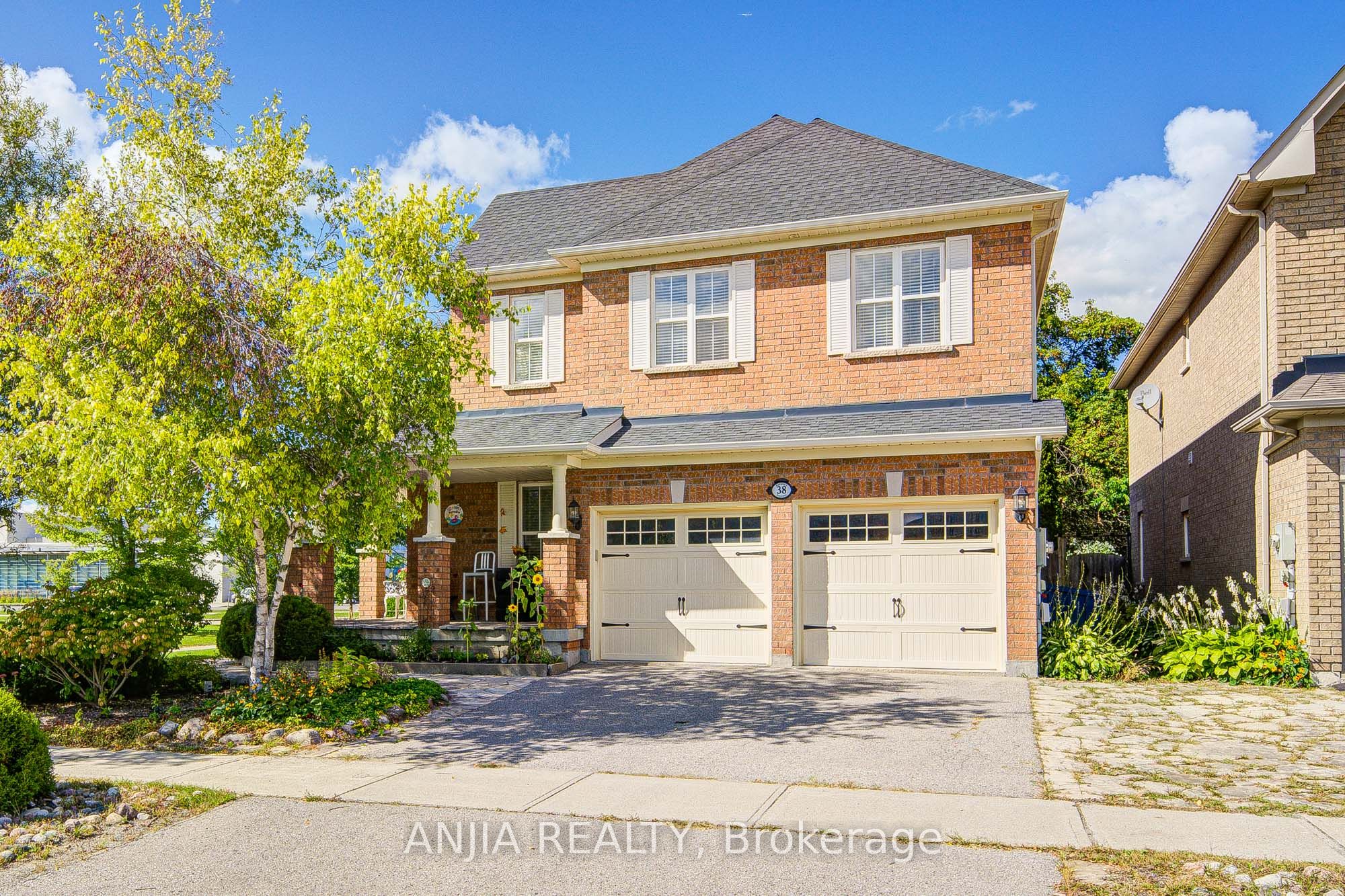 38 Harper's Gate Way, Whitchurch-Stouffville, ON L4A 1P2
