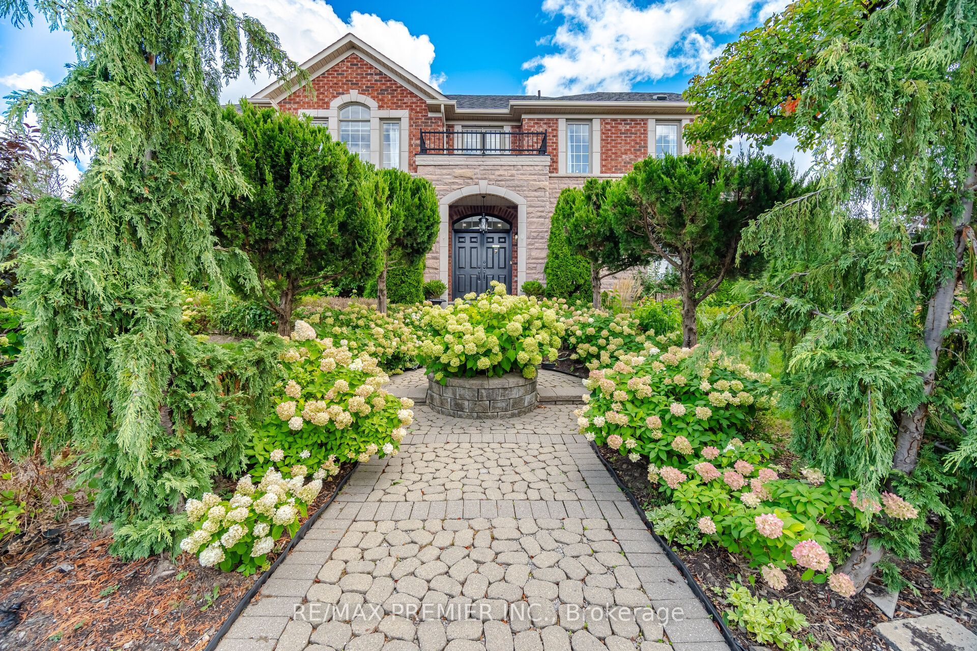 127 Ozner Crescent, Vaughan, ON L4H 0G1 photo 4