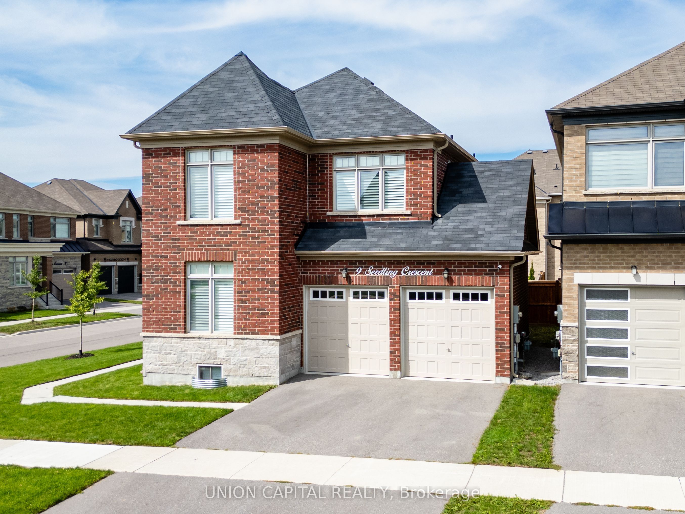 9 Seedling Crescent, Whitchurch-Stouffville, ON L4A 4V4