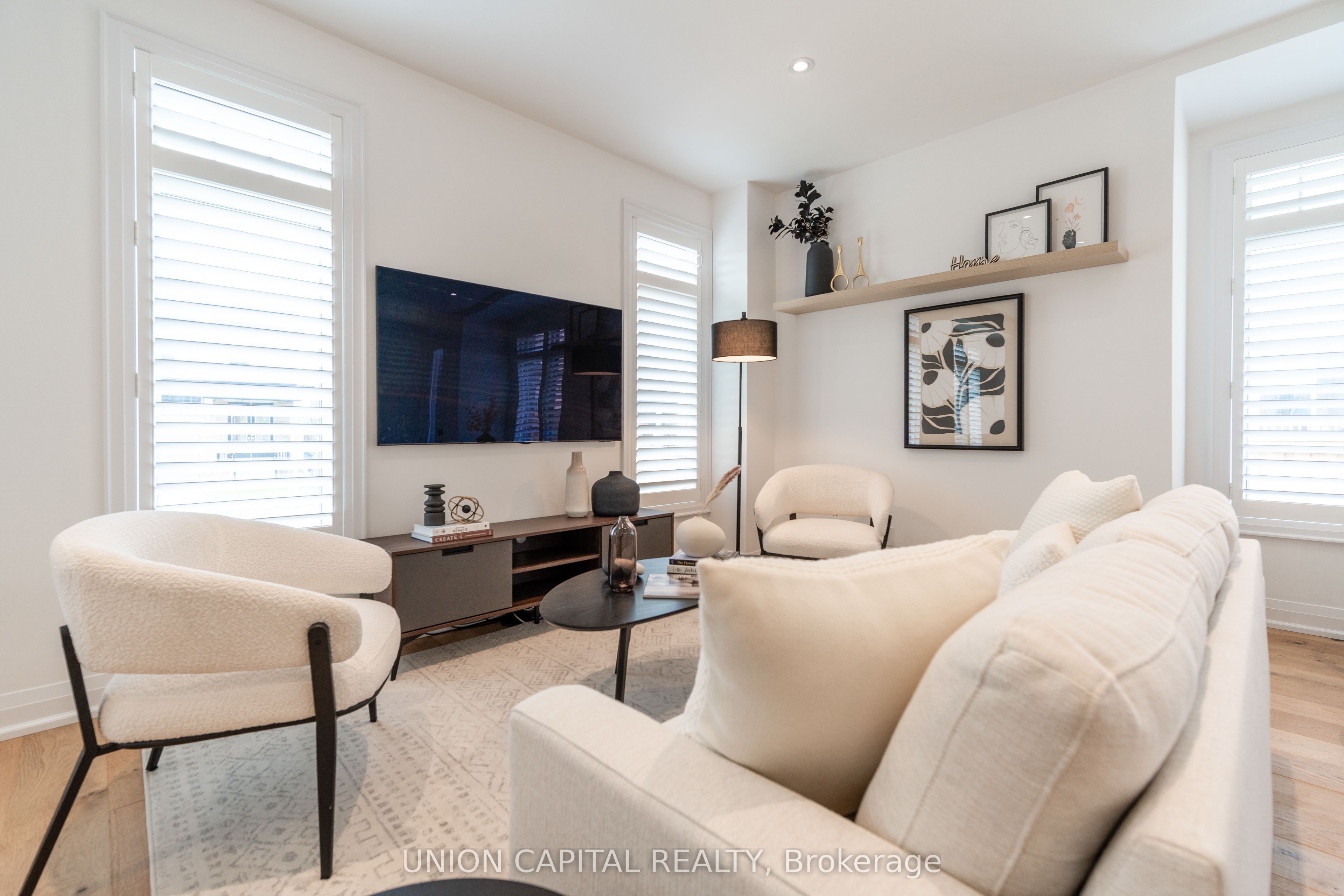 9 Seedling Crescent, Whitchurch-Stouffville, ON L4A 4V4 photo 5