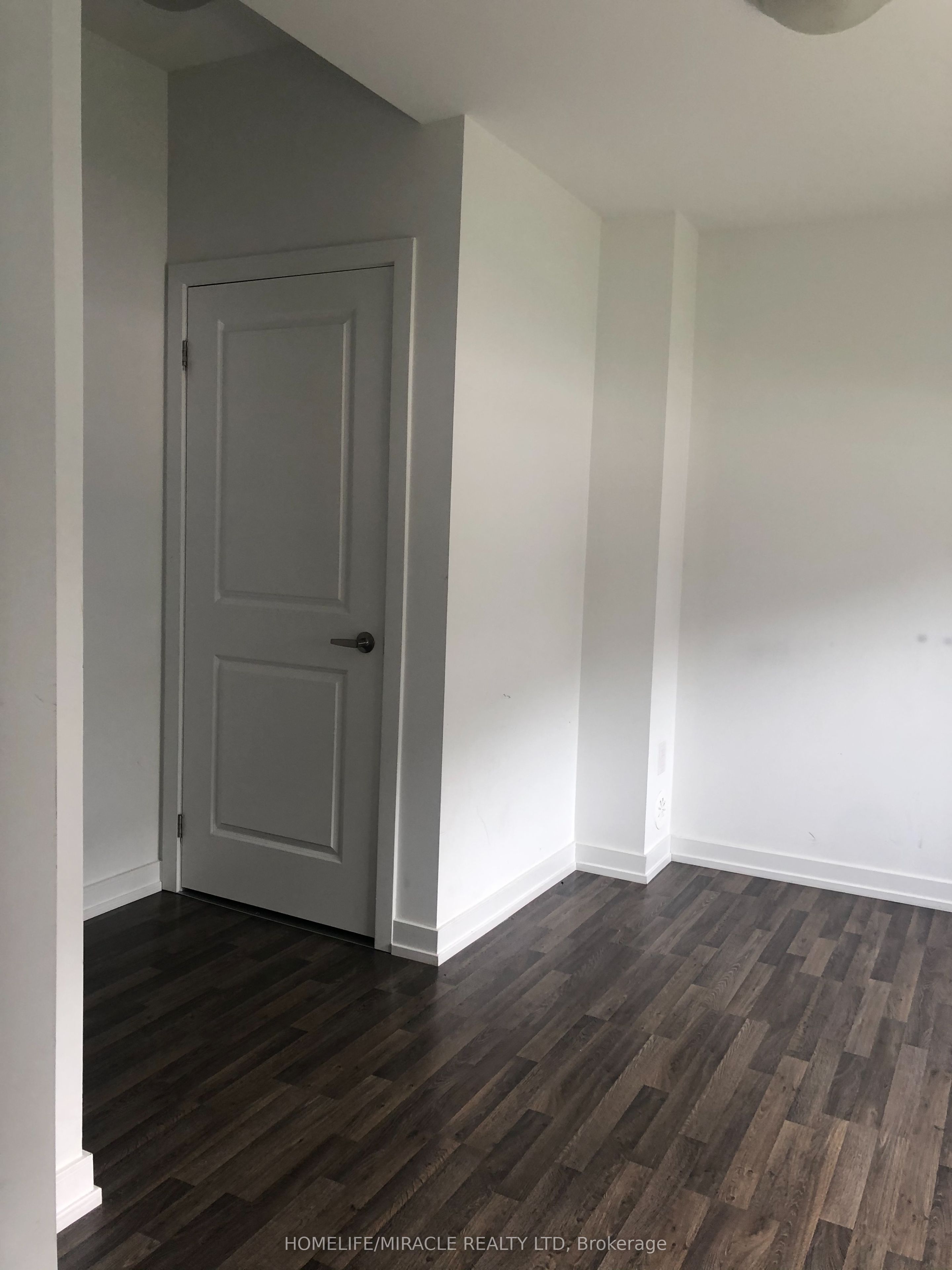 22 Bluenose Street, Vaughan, ON L4L 0L7 photo 2
