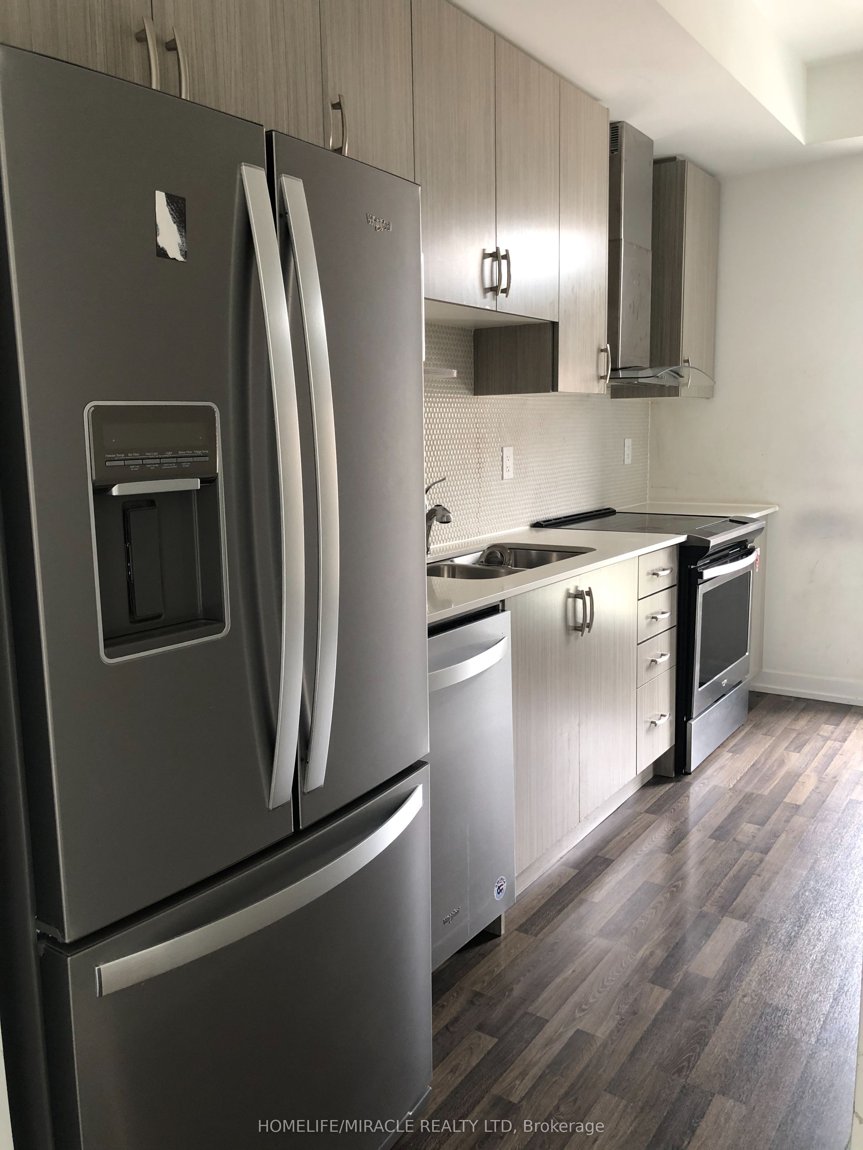 22 Bluenose Street, Vaughan, ON L4L 0L7 photo 4