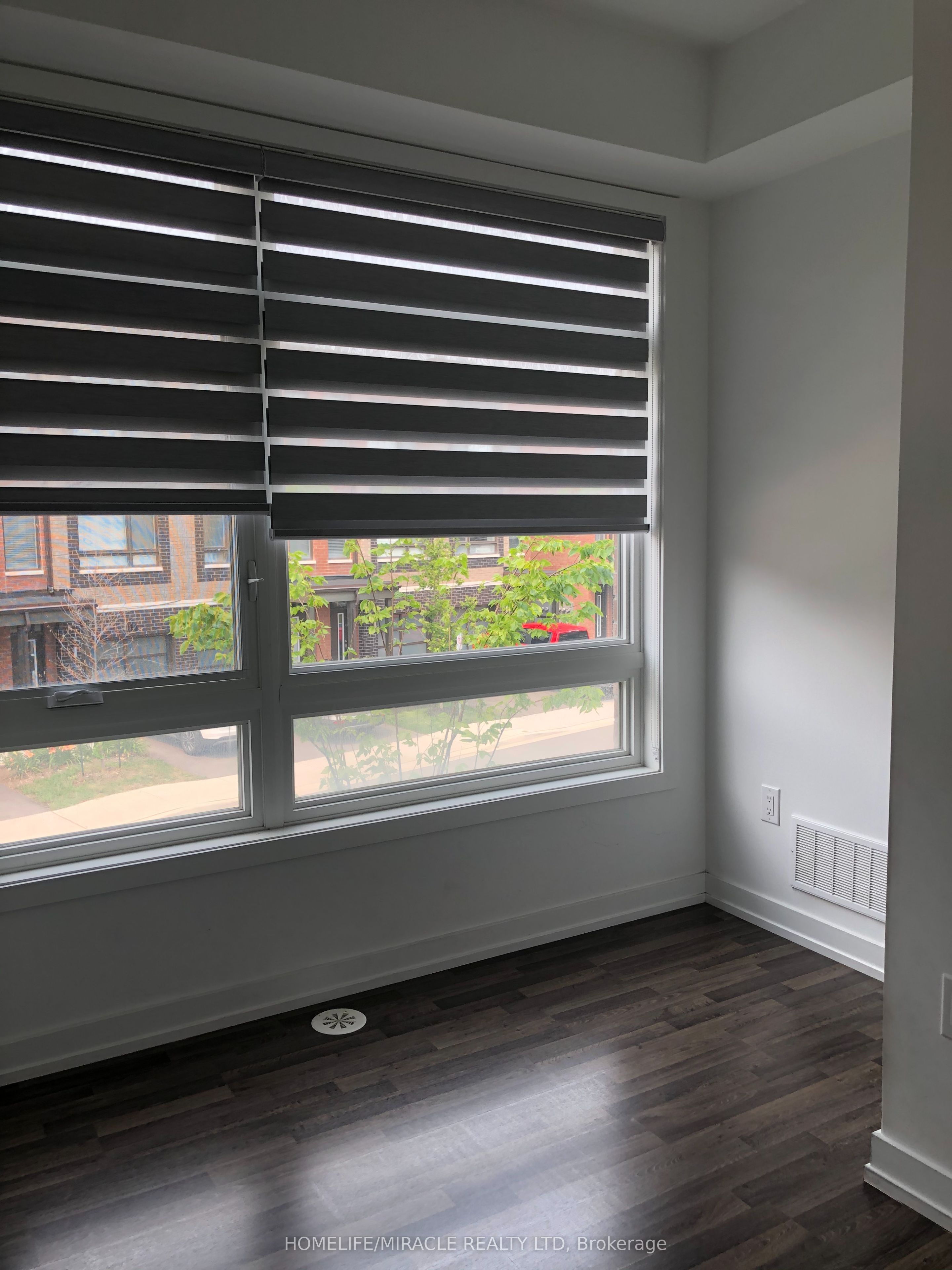 22 Bluenose Street, Vaughan, ON L4L 0L7 photo 5