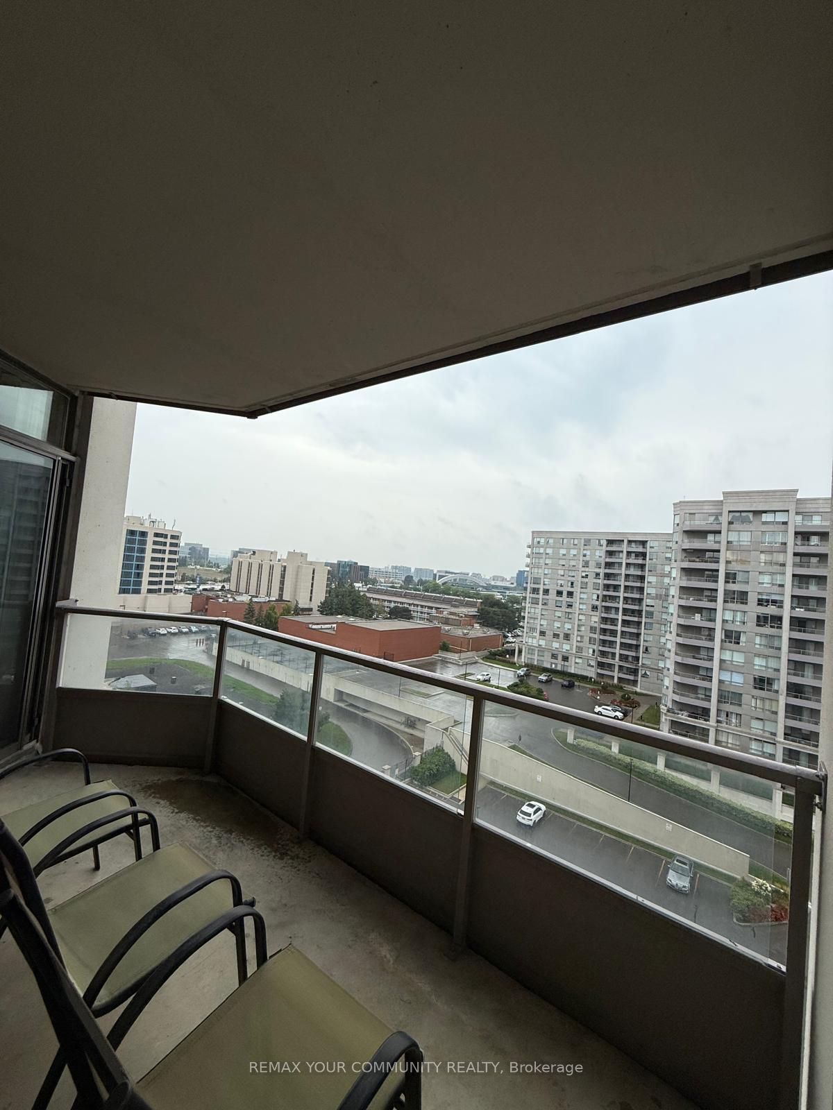 9017 Leslie Street 1102, Richmond Hill, ON L4B 4R8 photo 4