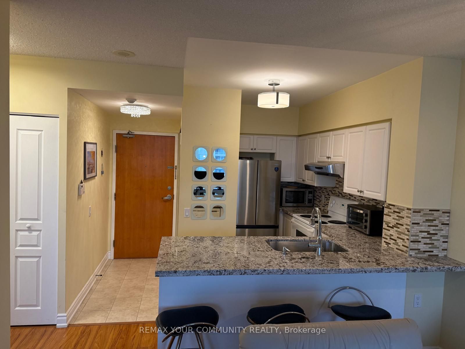 9017 Leslie Street 1102, Richmond Hill, ON L4B 4R8 photo 5