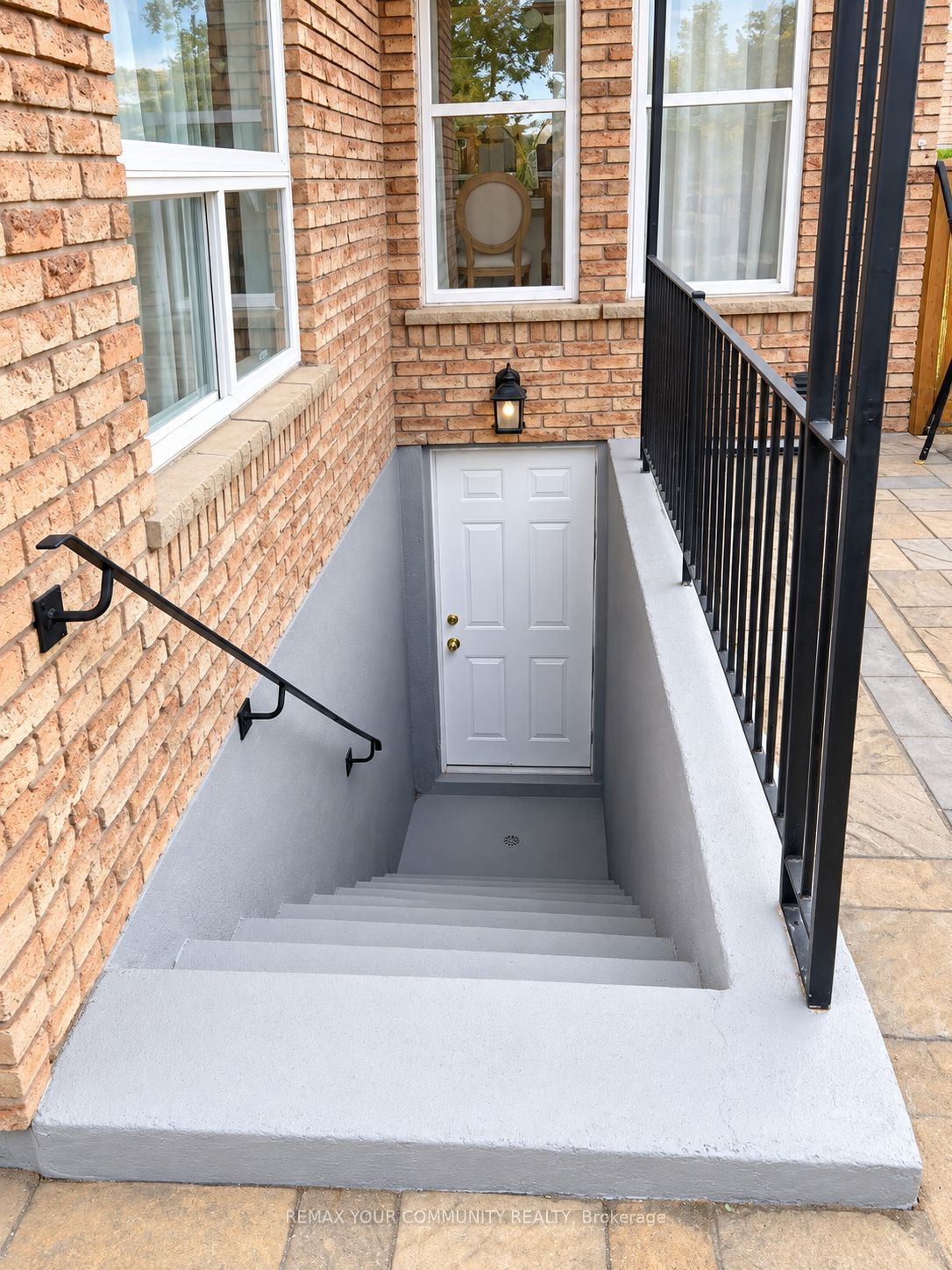 1 Evergreen Crescent, Markham, ON L3T 5V8 photo 3