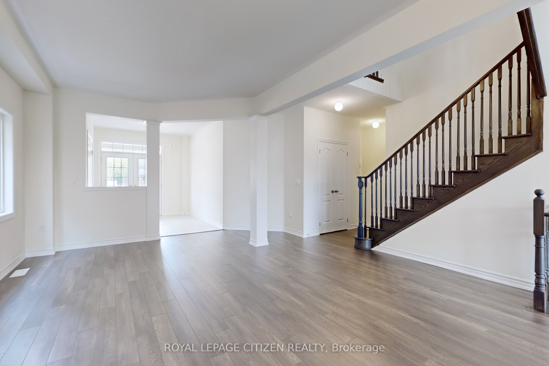 123 Cliff Thompson Crescent, Georgina, ON L0E 1R0 photo 4
