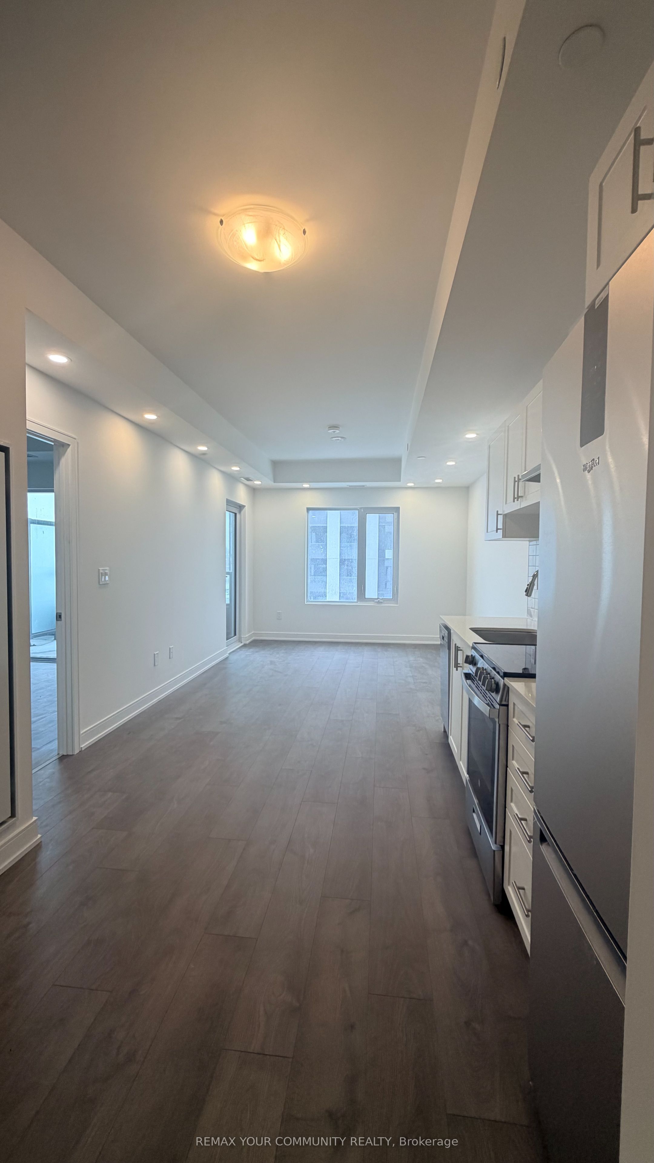 705 Davis Drive 907, Newmarket, ON L3Y 2R2 photo 5
